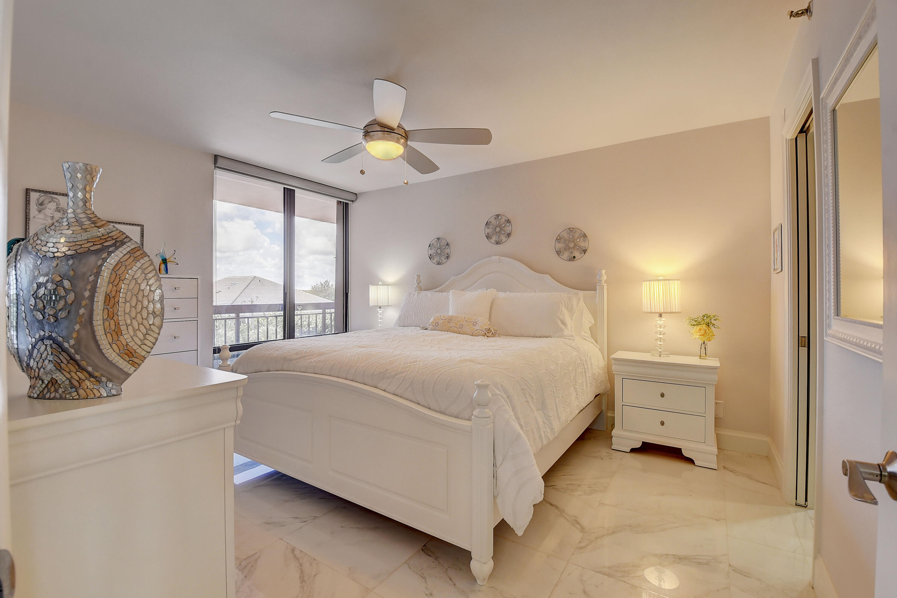 2687 N Ocean Boulevard 401-G