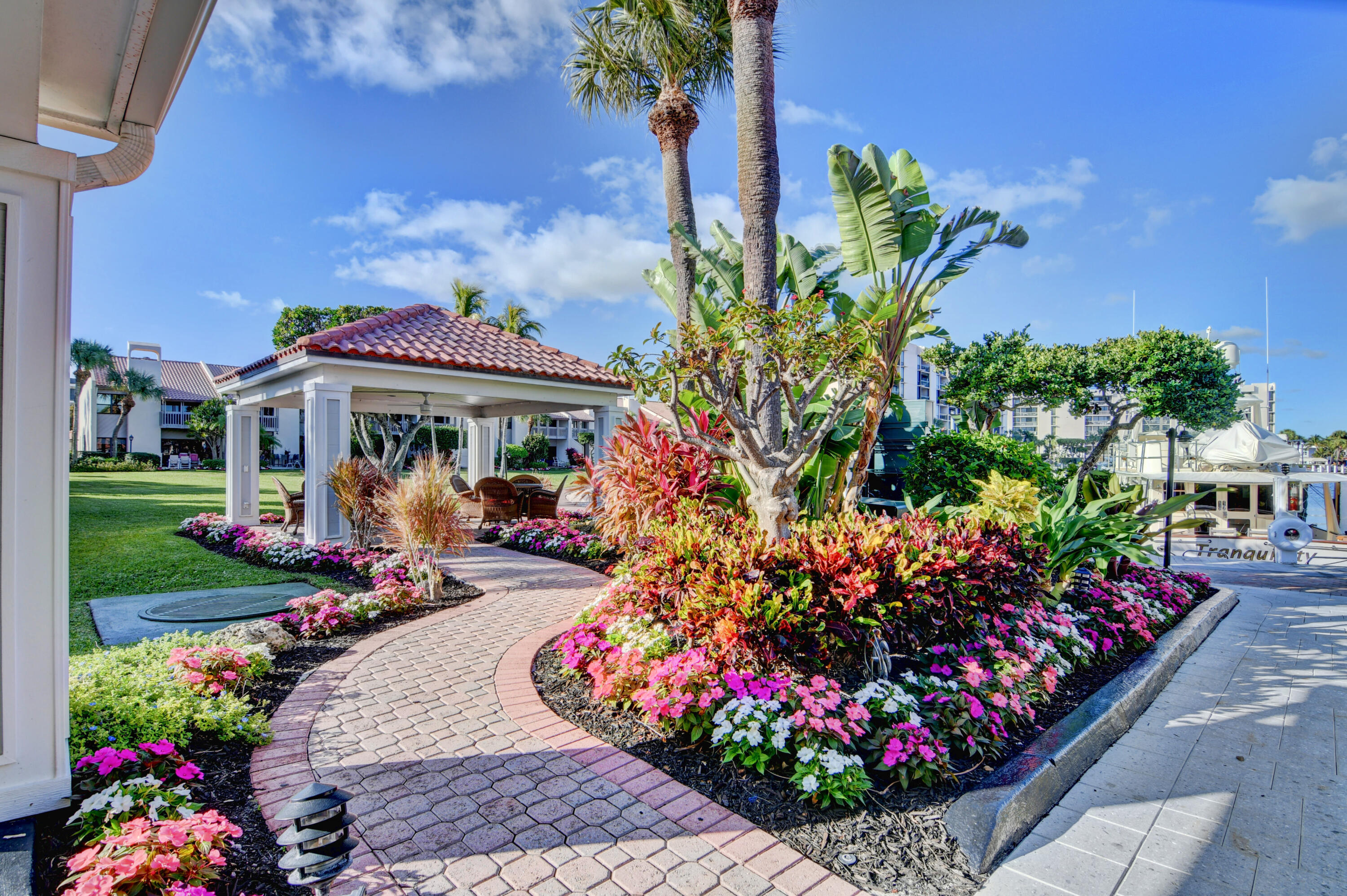 2687 N Ocean Boulevard 401-G