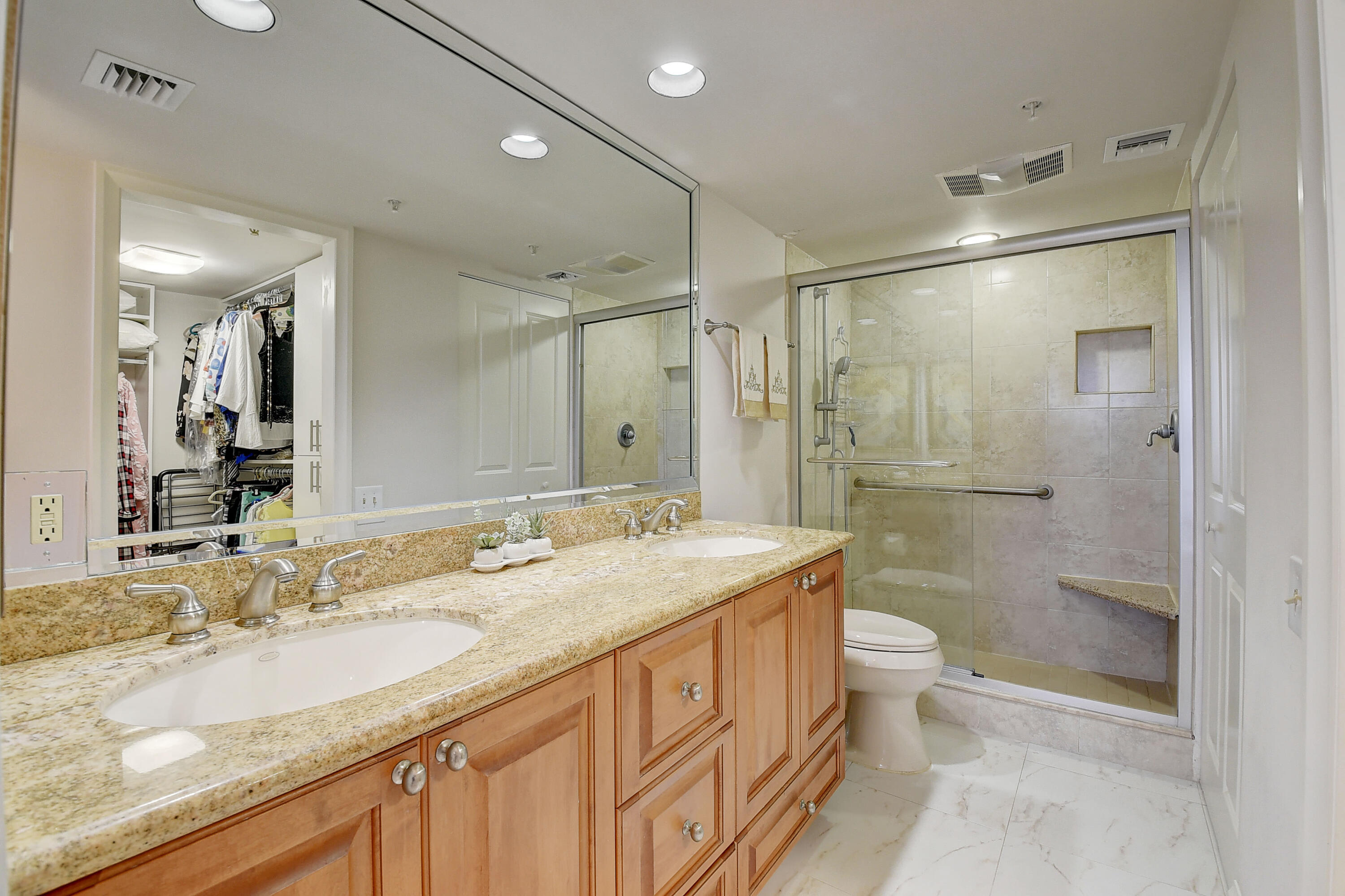 2687 N Ocean Boulevard 401-G