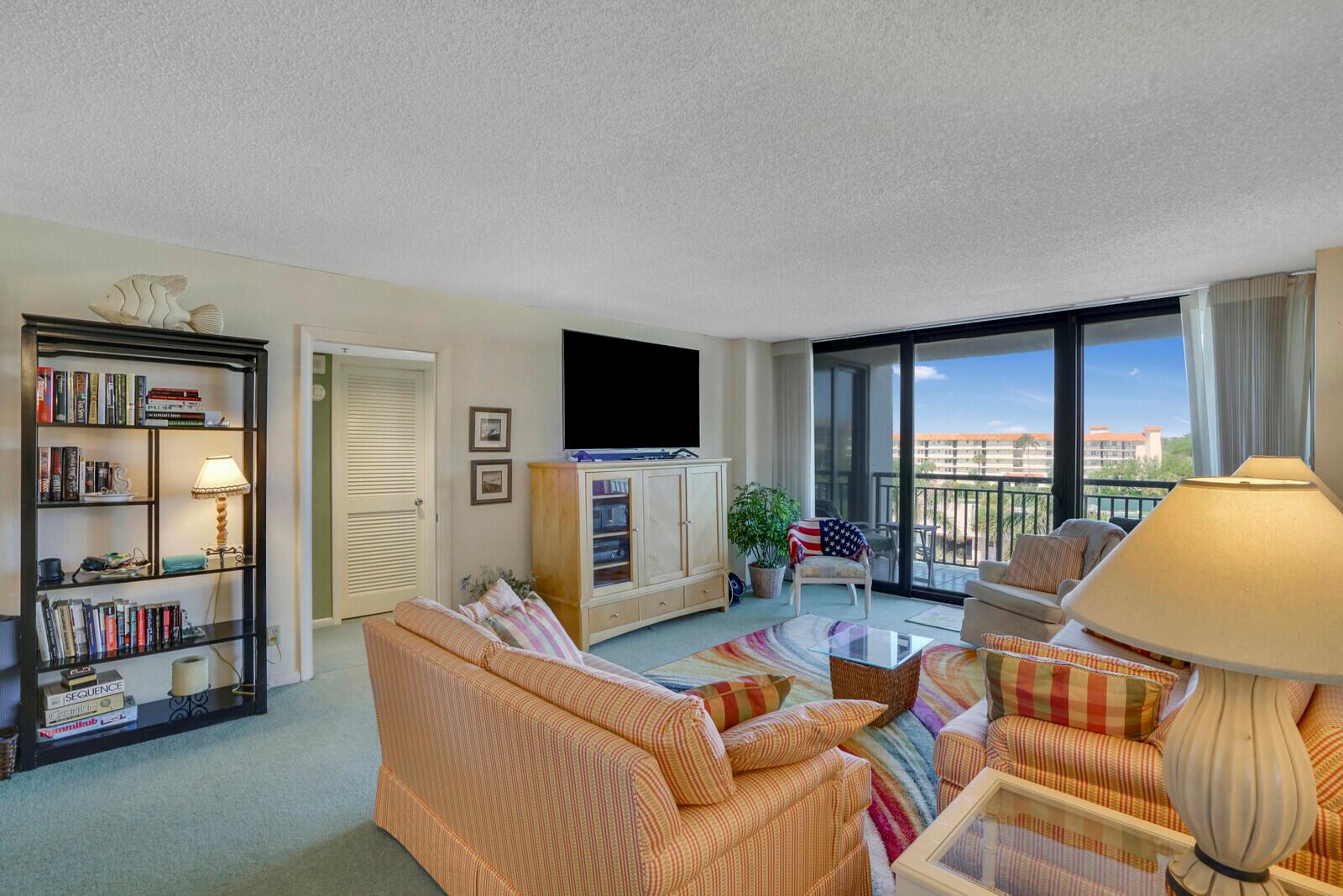 2667 N Ocean Boulevard I409