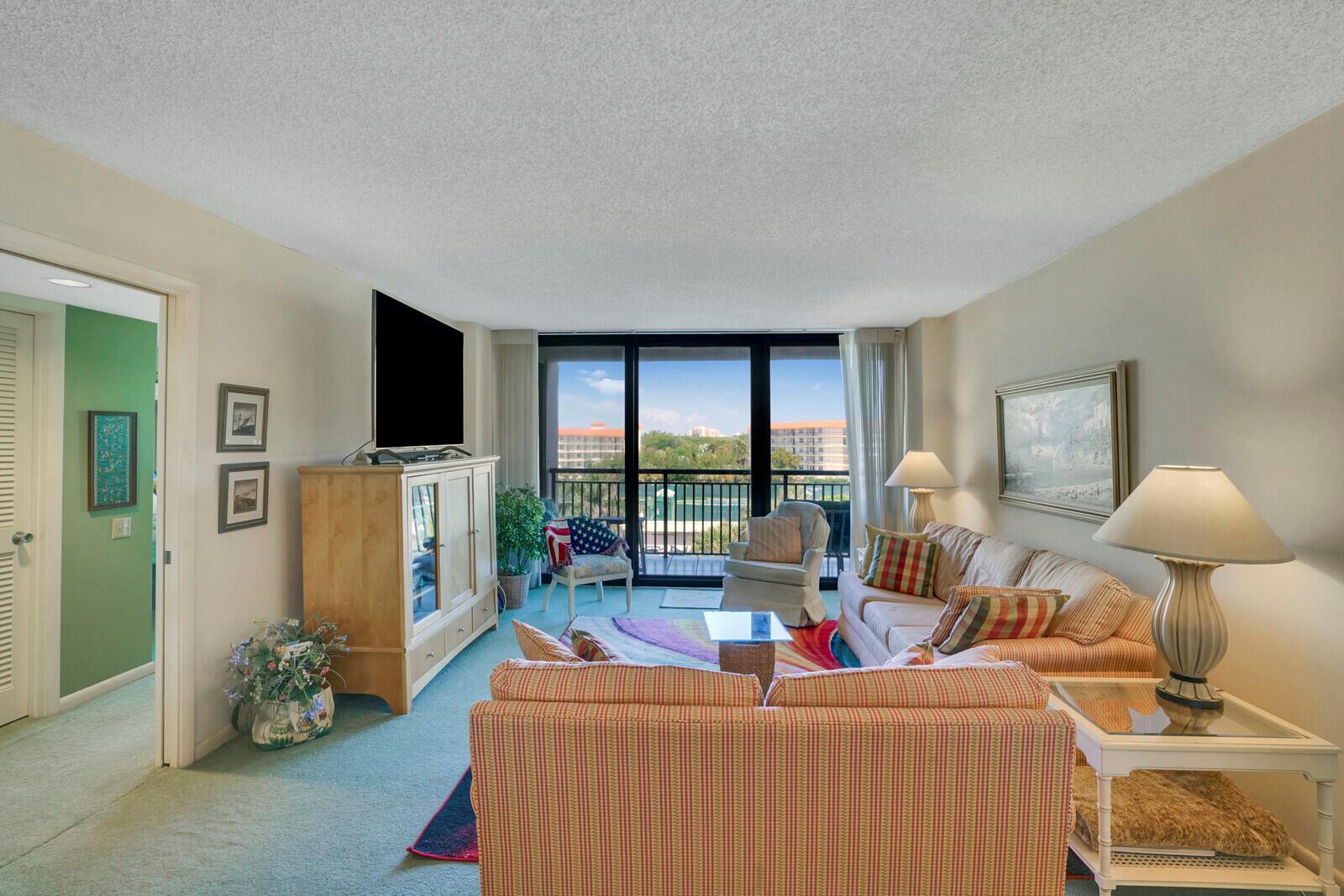2667 N Ocean Boulevard I409