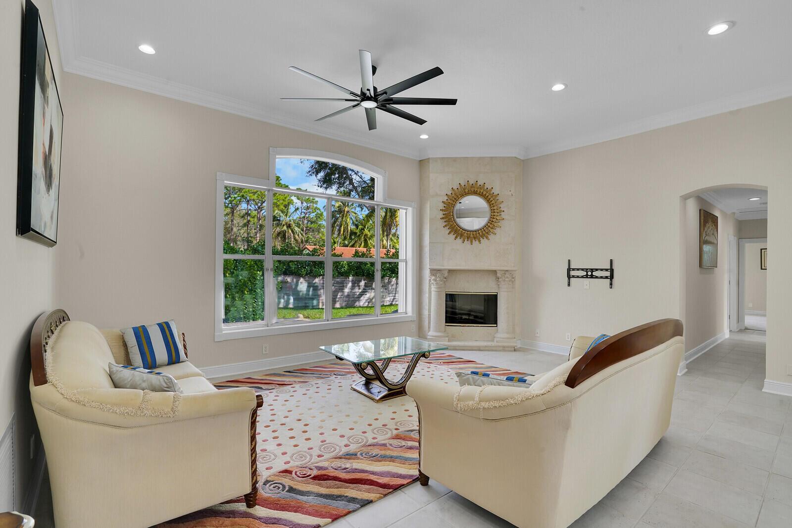 6282 NW 74th Terrace