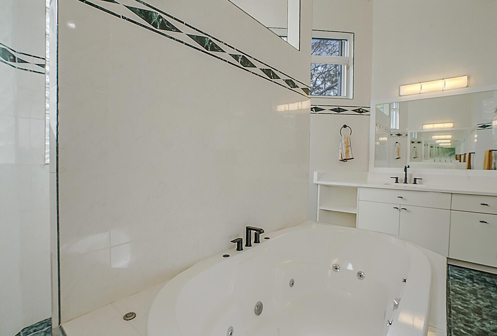 6282 NW 74th Terrace