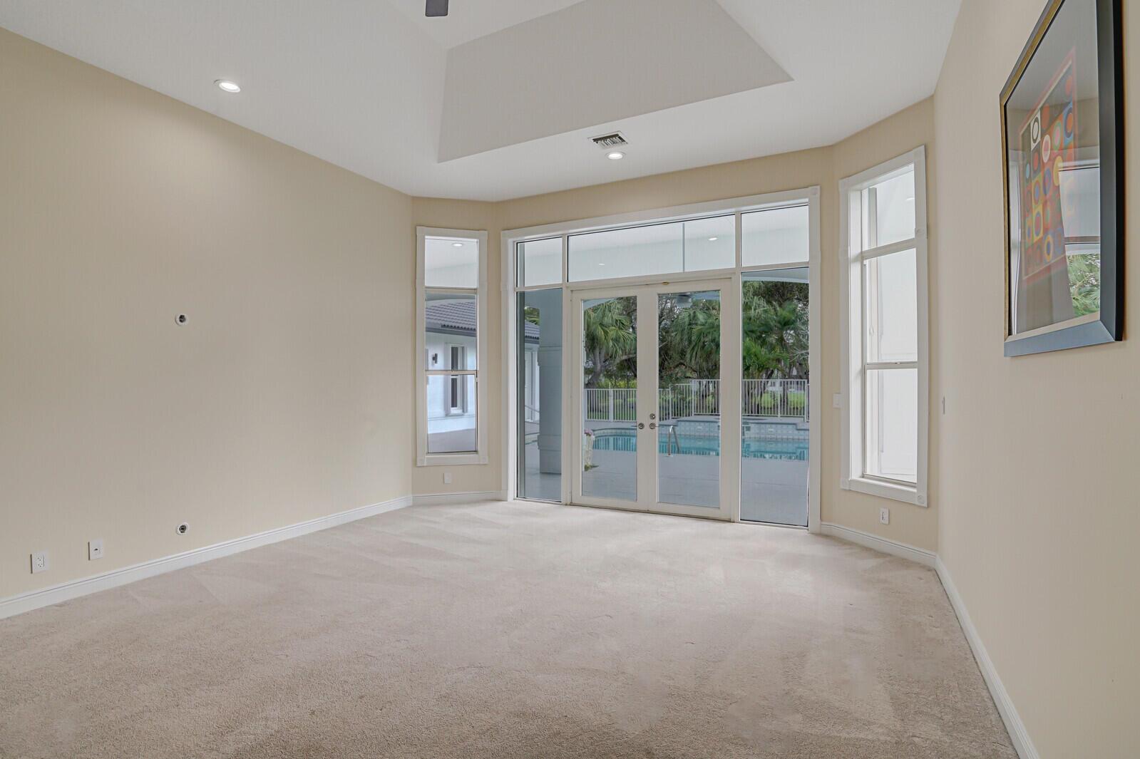 6282 NW 74th Terrace