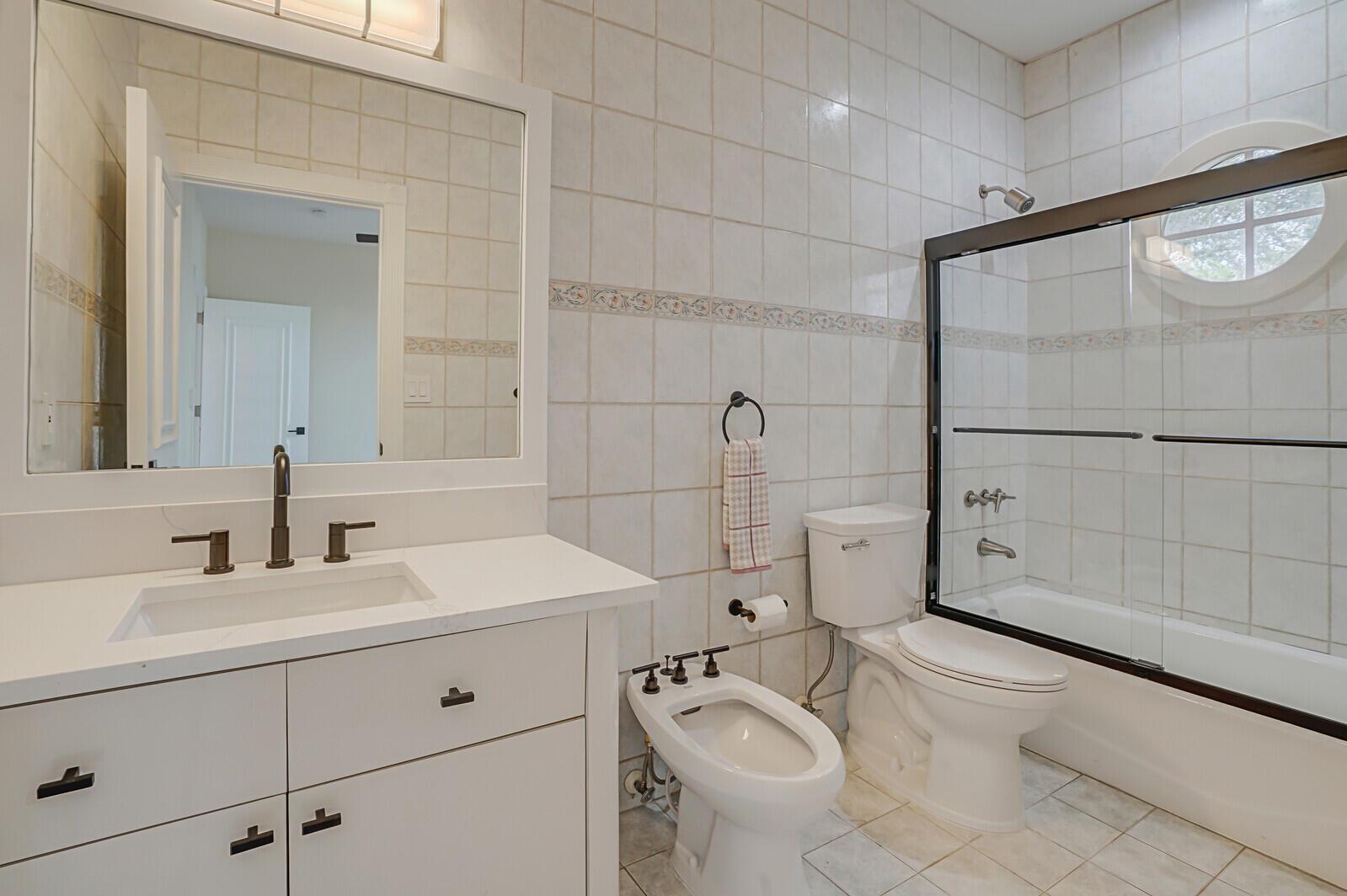 6282 NW 74th Terrace