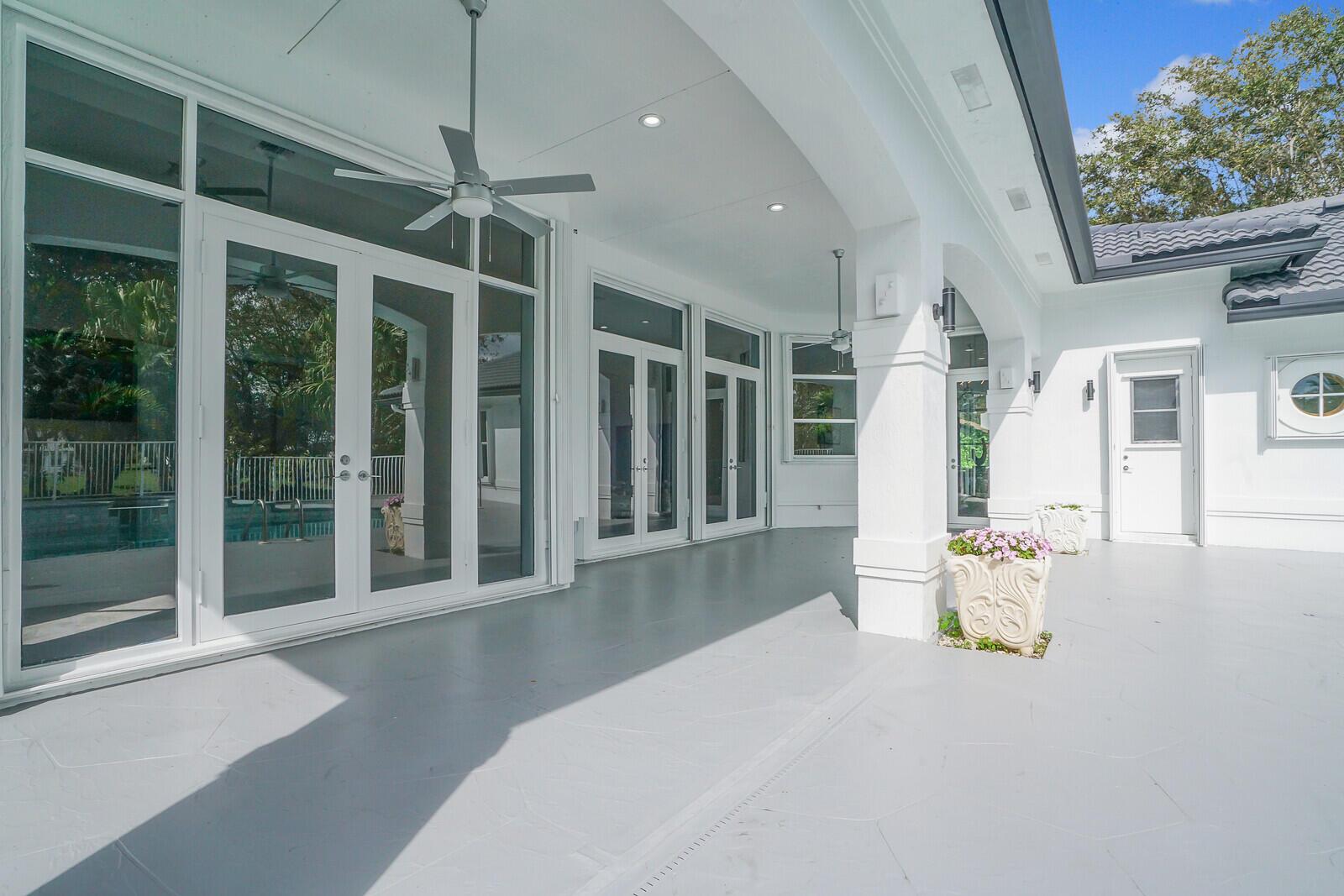 6282 NW 74th Terrace