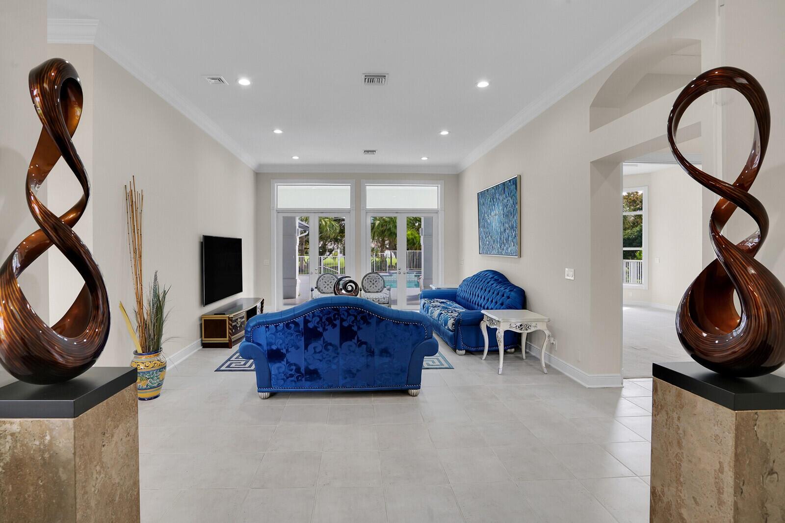 6282 NW 74th Terrace