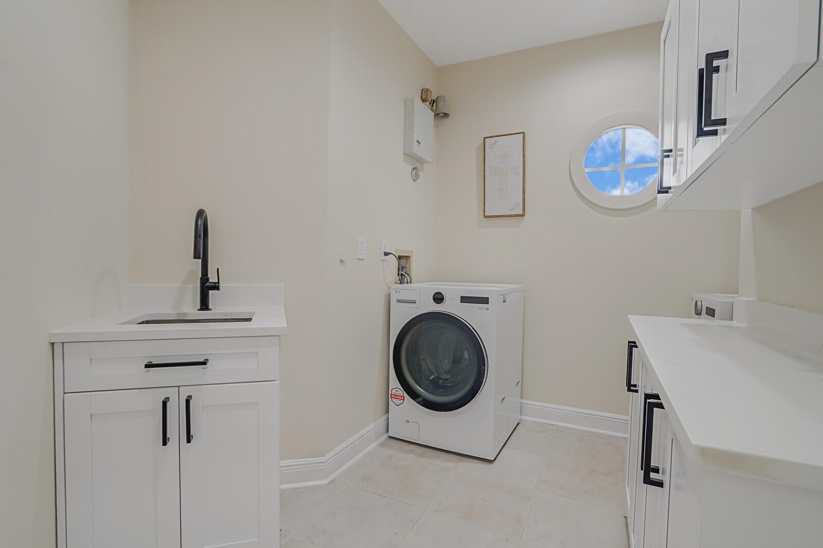 6282 NW 74th Terrace