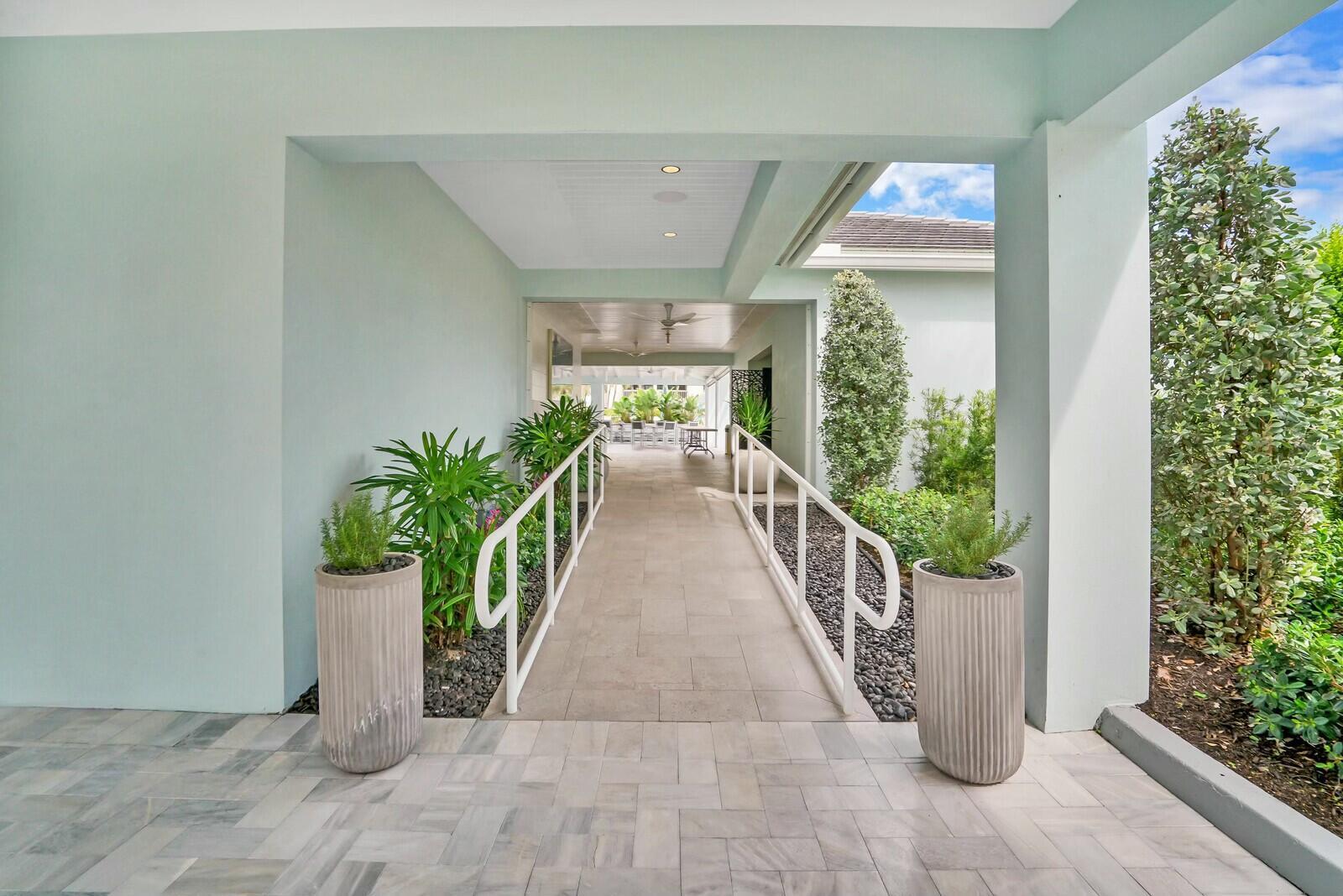 2687 N Ocean Boulevard 305-G