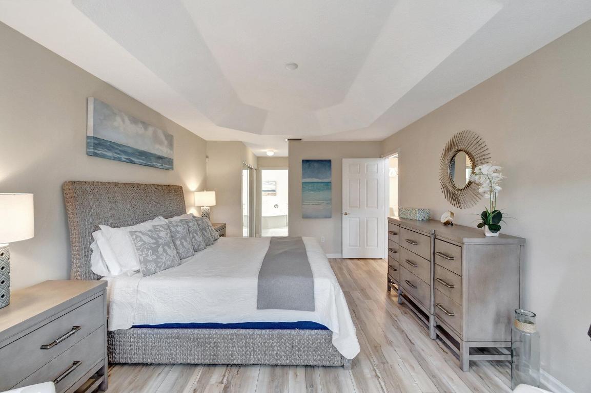 11944 Manzano Avenue