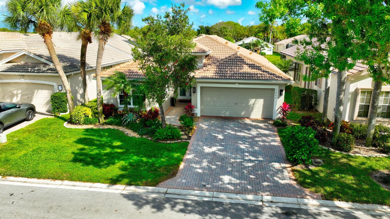 11944 Manzano Avenue