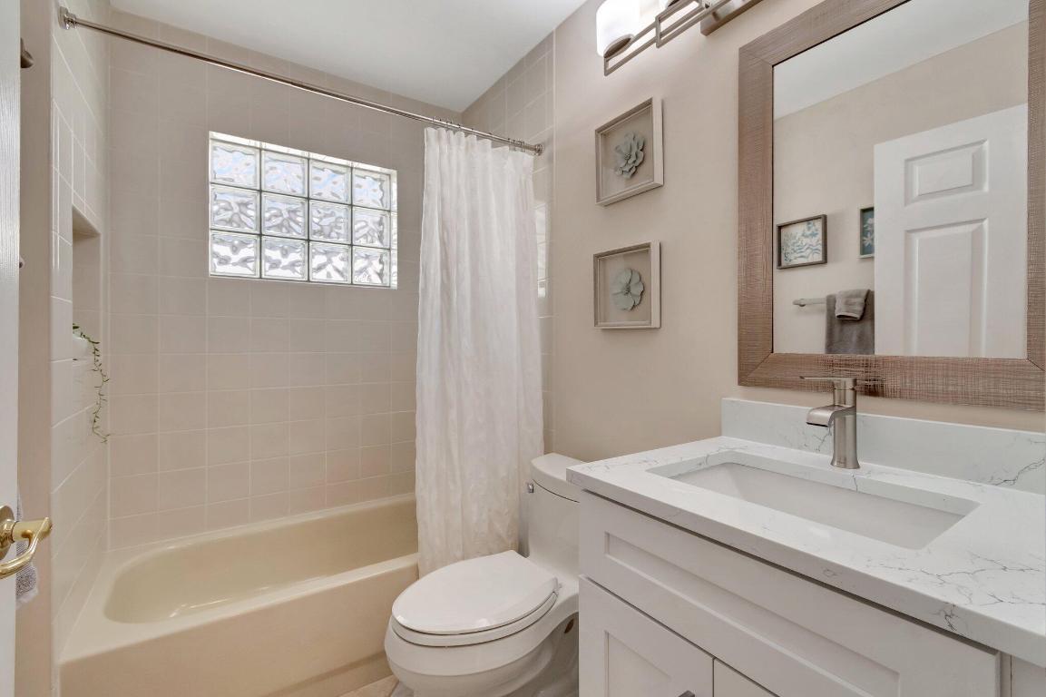 11944 Manzano Avenue