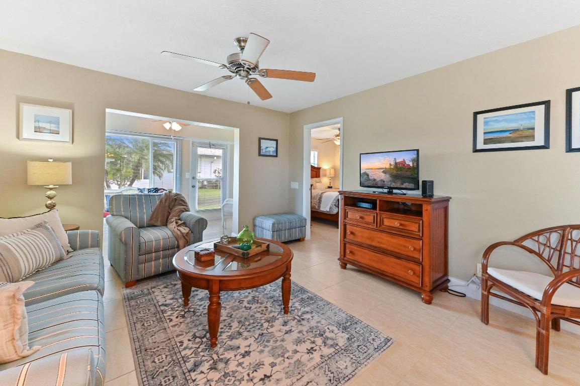 200 Leisure Lake Circle 106, Boynton Beach Unit: 106