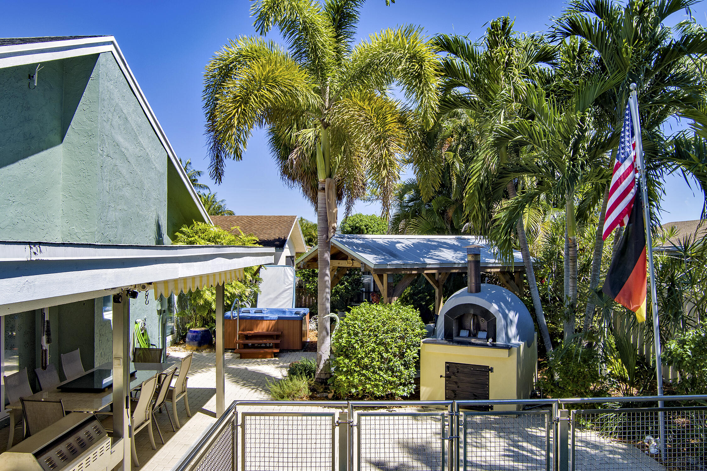 4928 Rabbit Hollow Drive