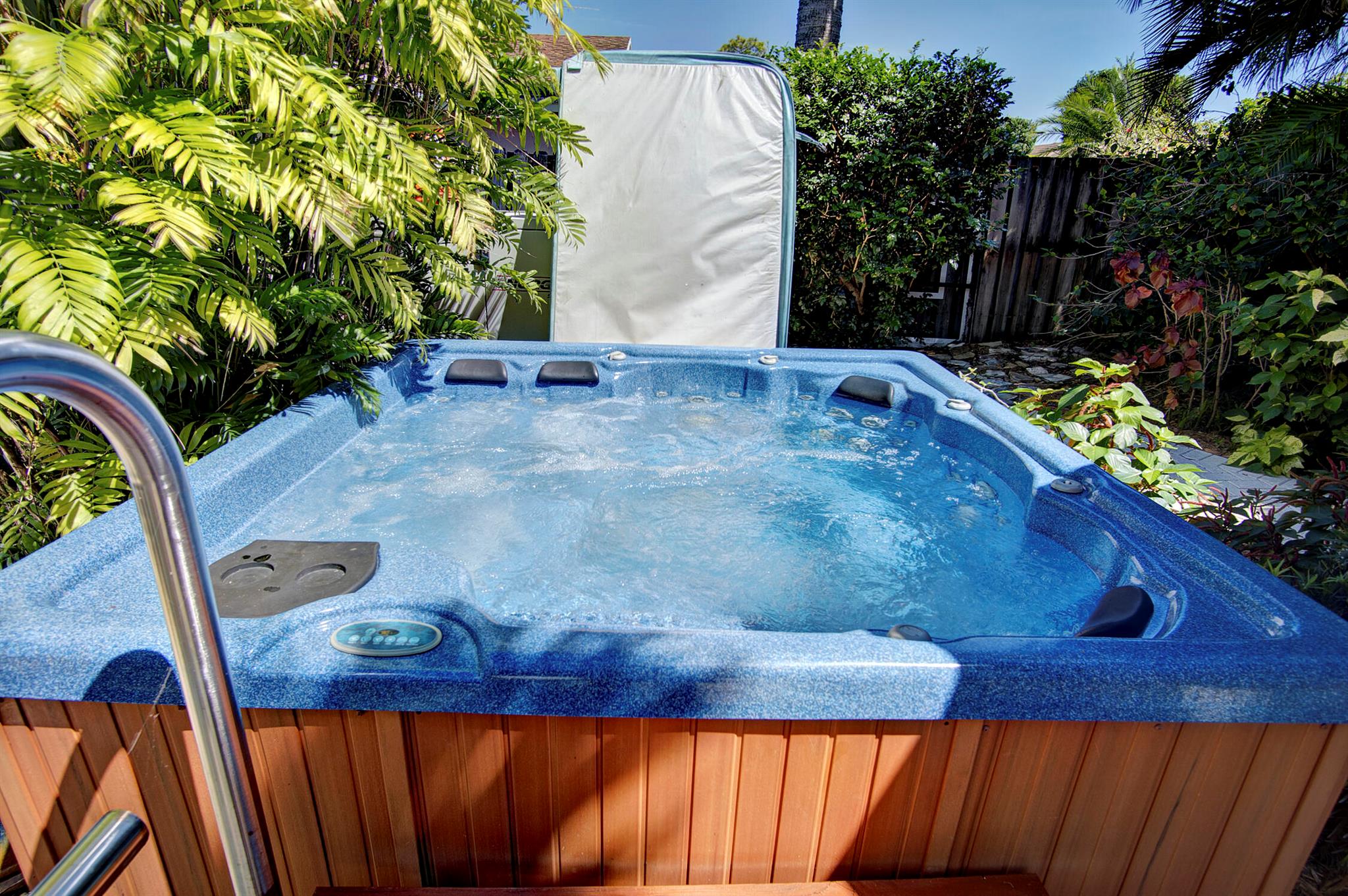 4928 Rabbit Hollow Drive