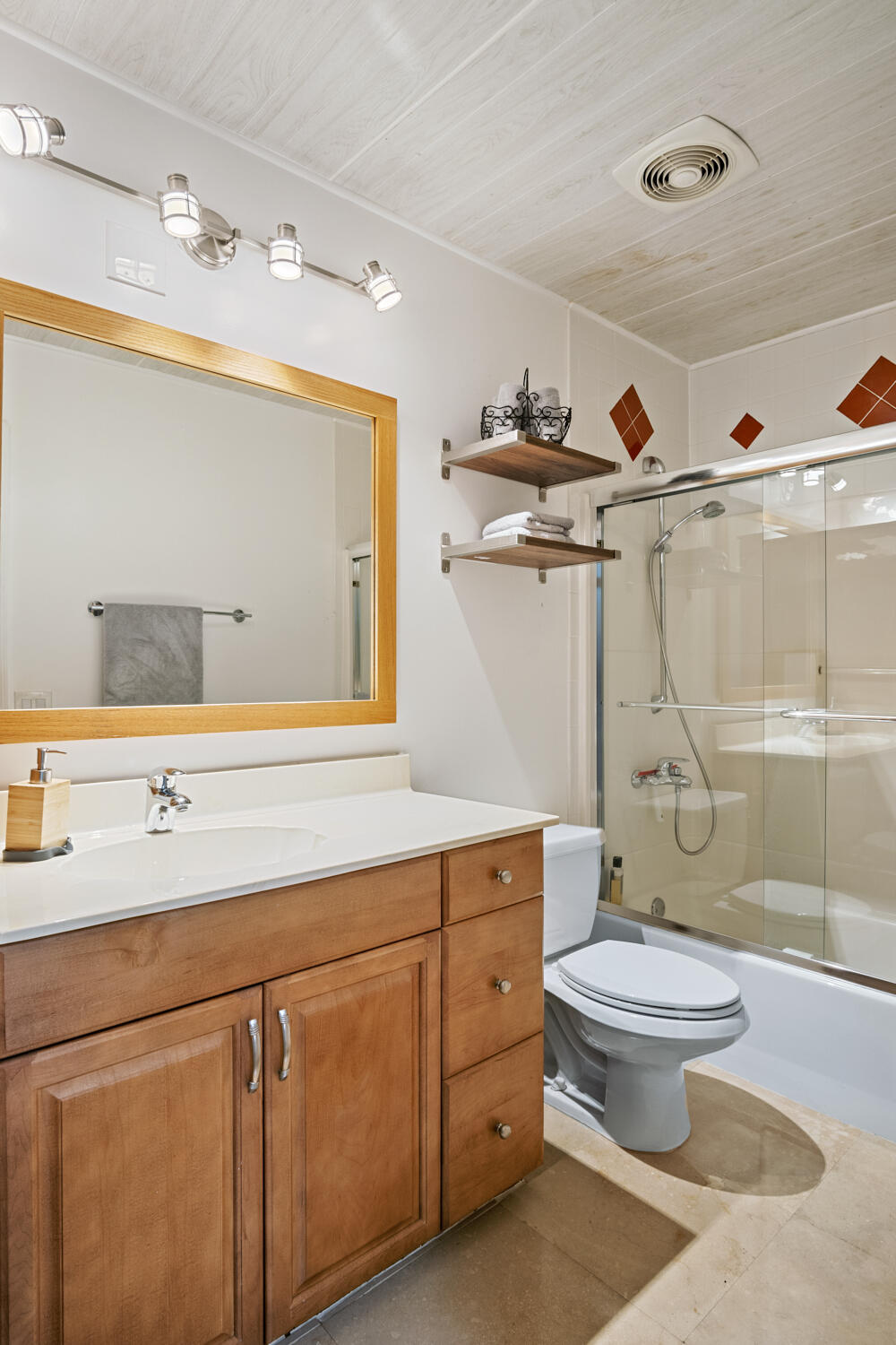 4928 Rabbit Hollow Drive