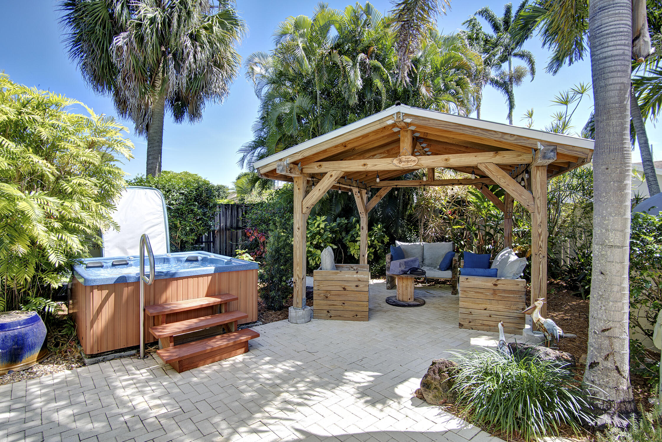 4928 Rabbit Hollow Drive