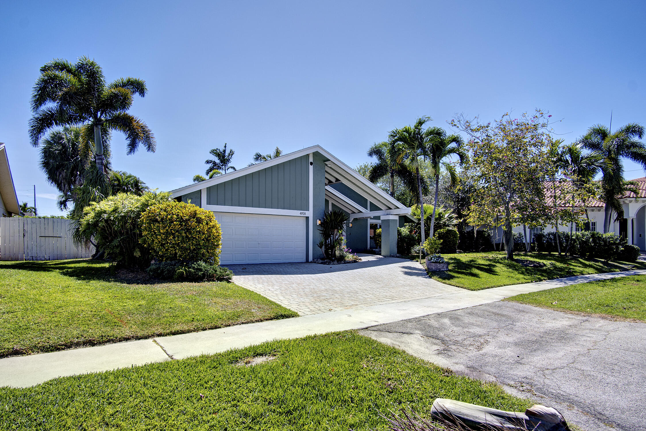 4928 Rabbit Hollow Drive