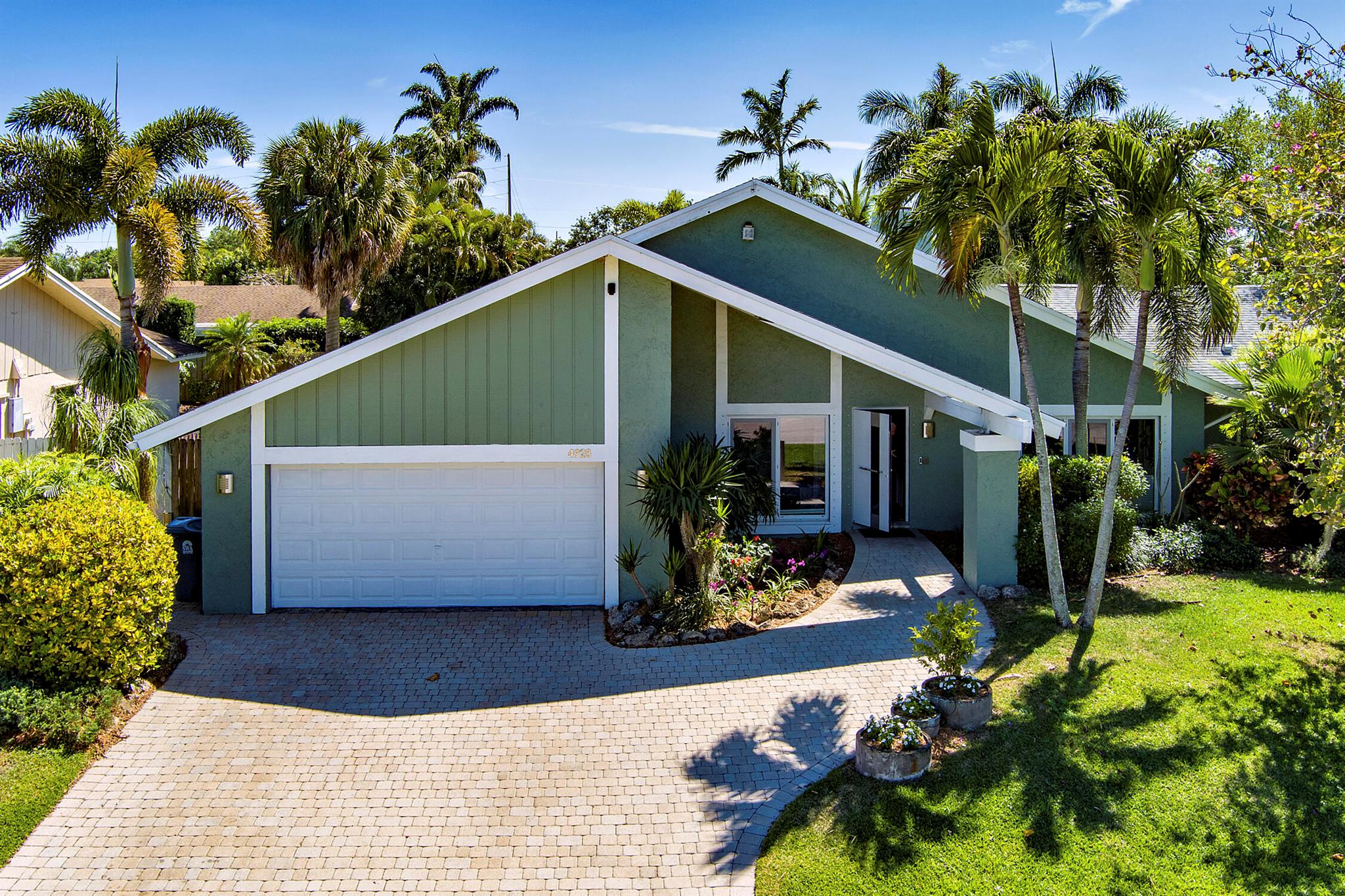 4928 Rabbit Hollow Drive