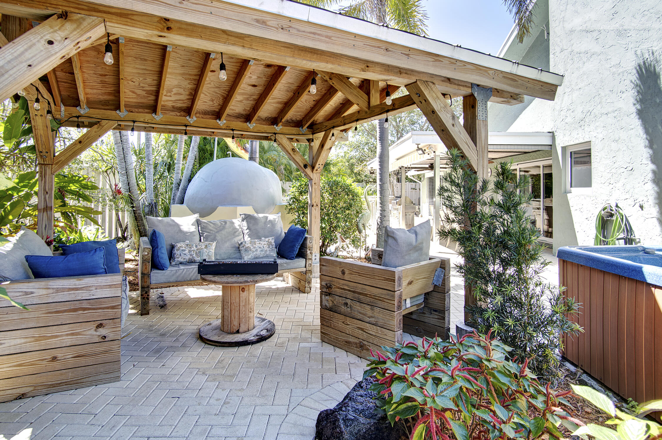 4928 Rabbit Hollow Drive