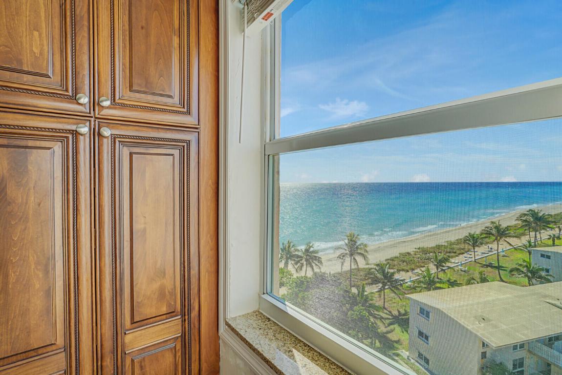 1051 Hillsboro Mile 902 E