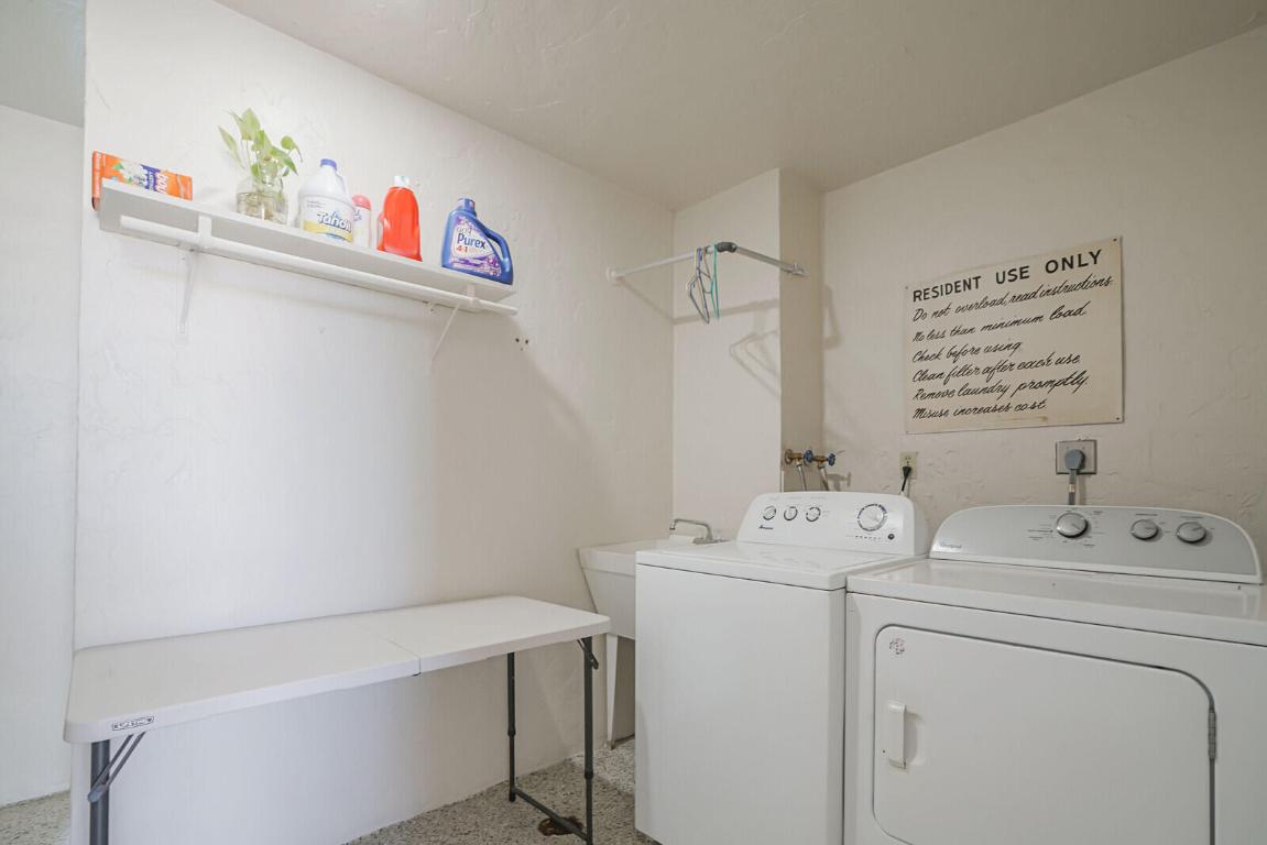 1051 Hillsboro Mile 902 E