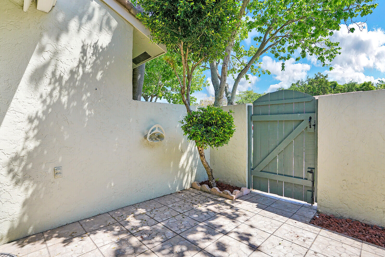 488 Hardwood Place