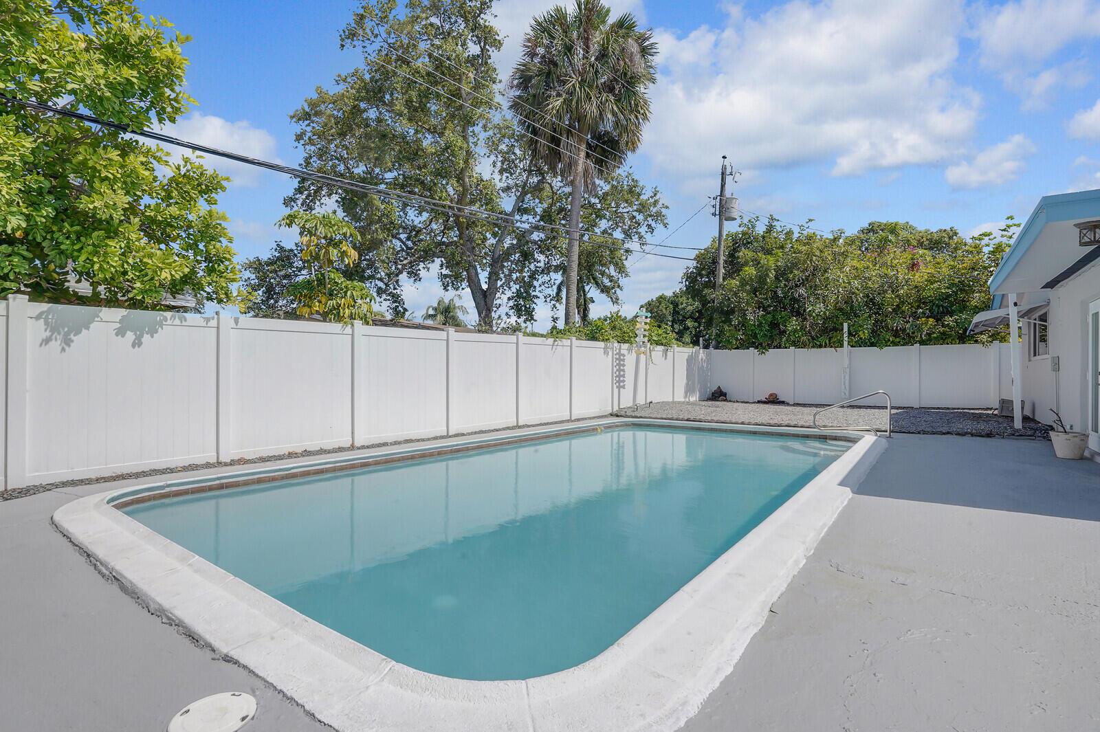 2012 NW 11th Avenue