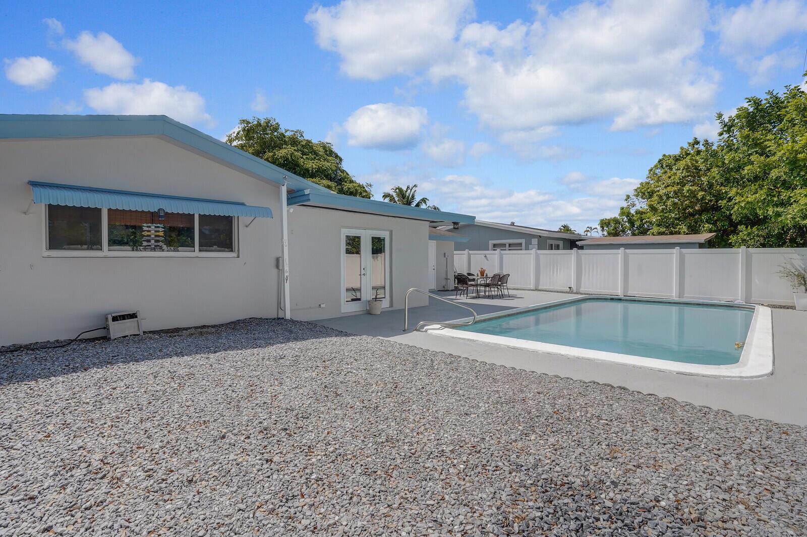 2012 NW 11th Avenue