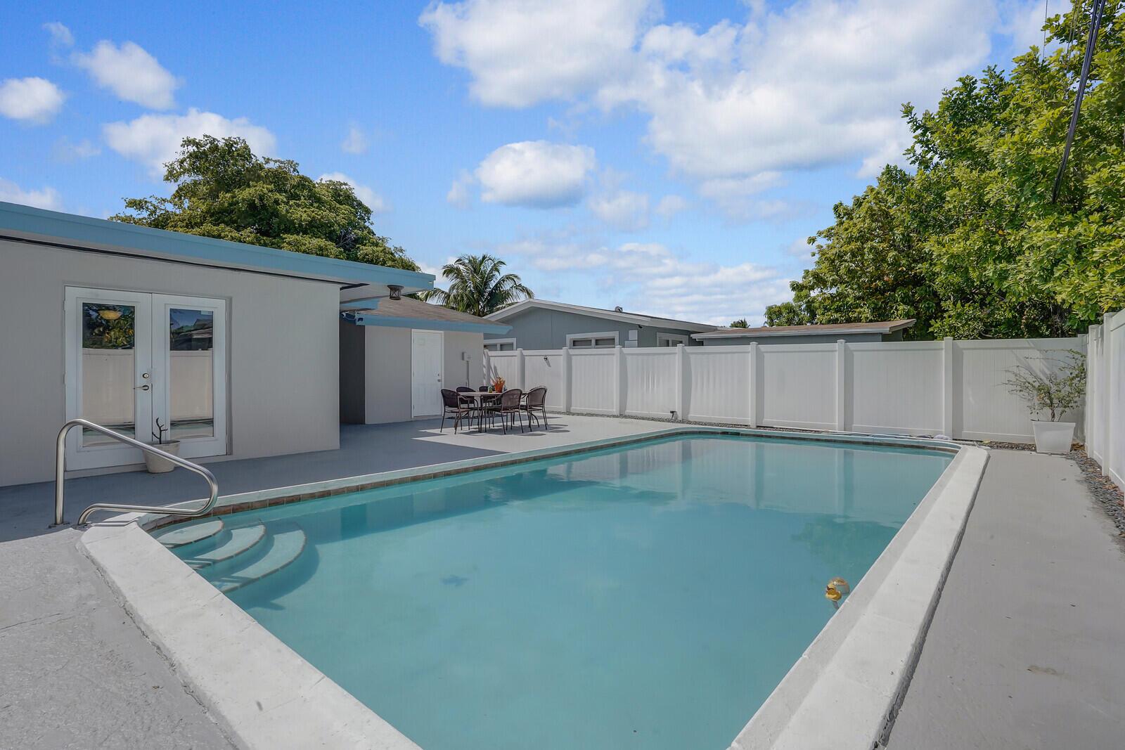 2012 NW 11th Avenue