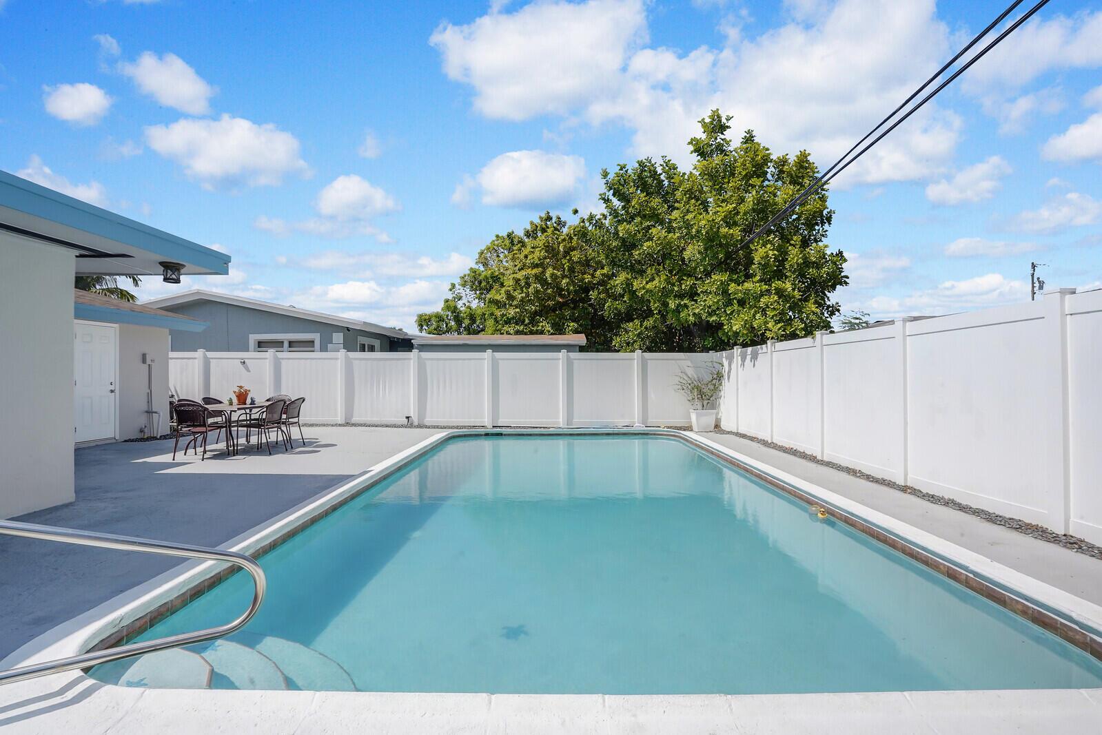 2012 NW 11th Avenue