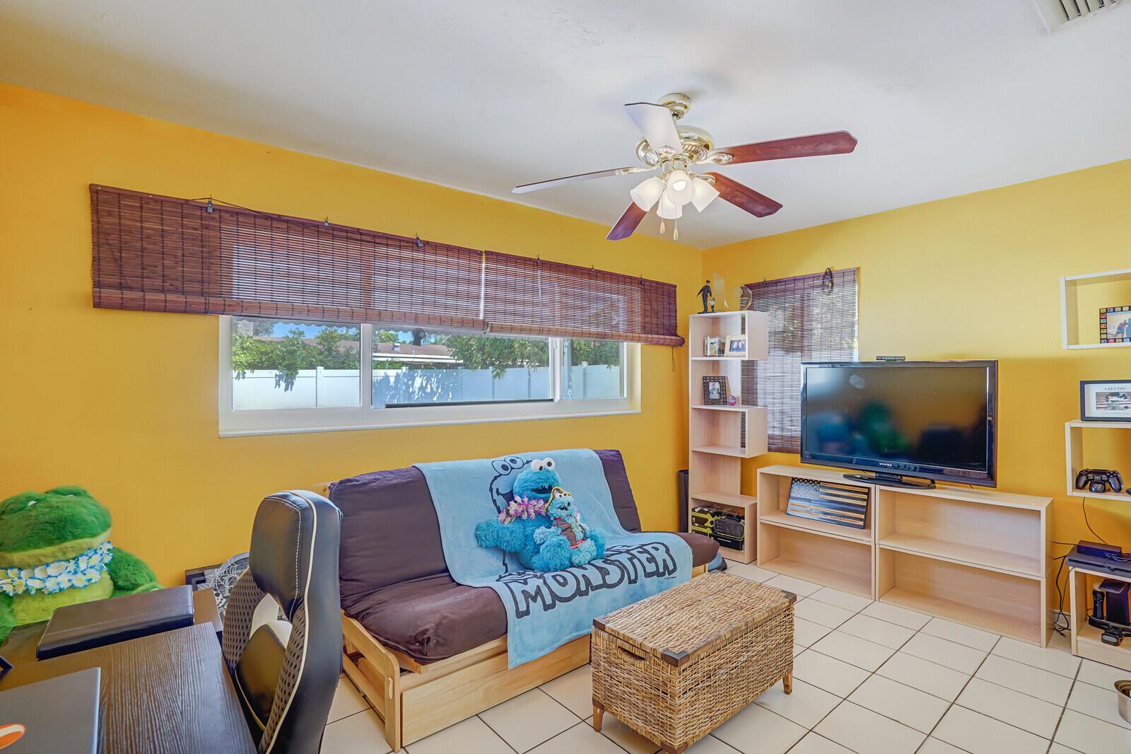 2012 NW 11th Avenue