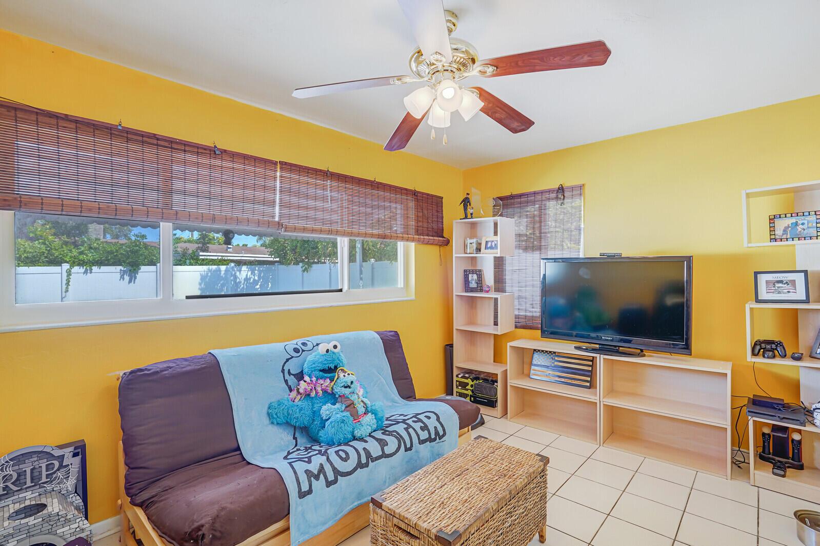 2012 NW 11th Avenue
