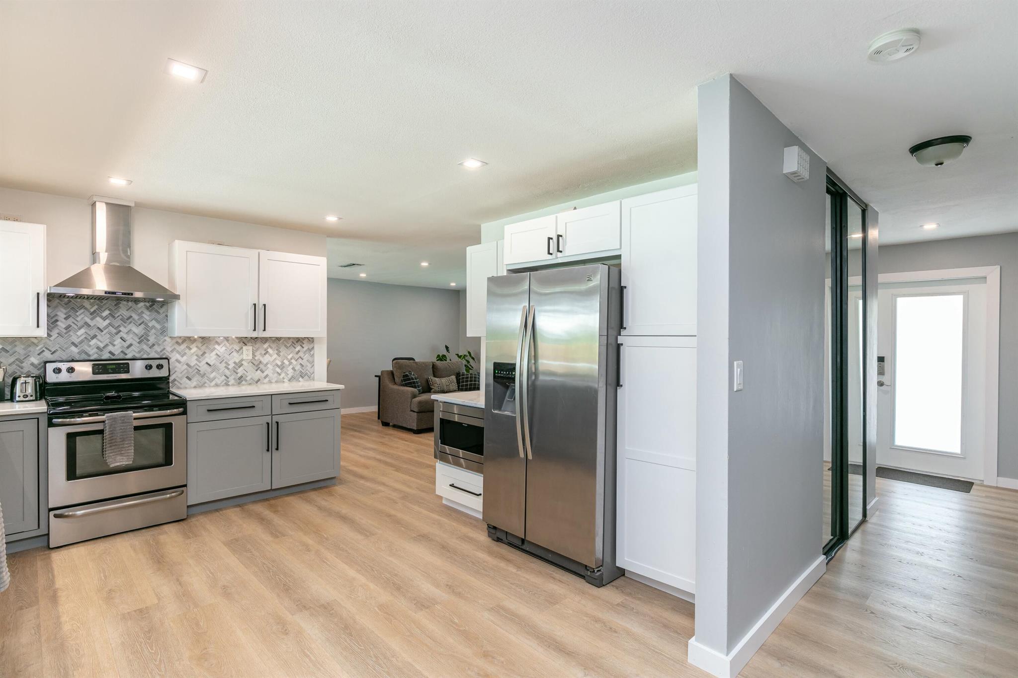 8421 NW 24th Street