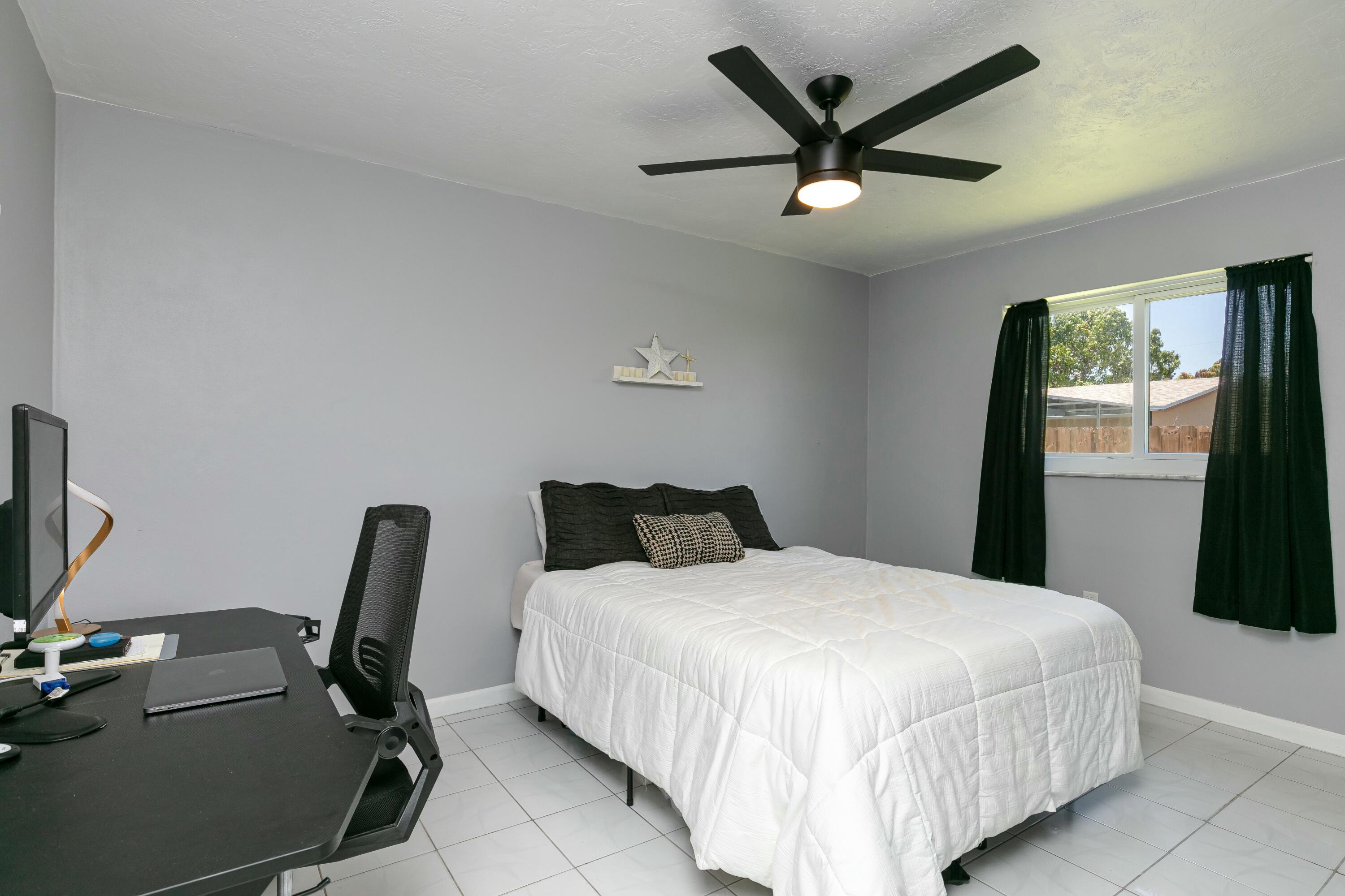 8421 NW 24th Street