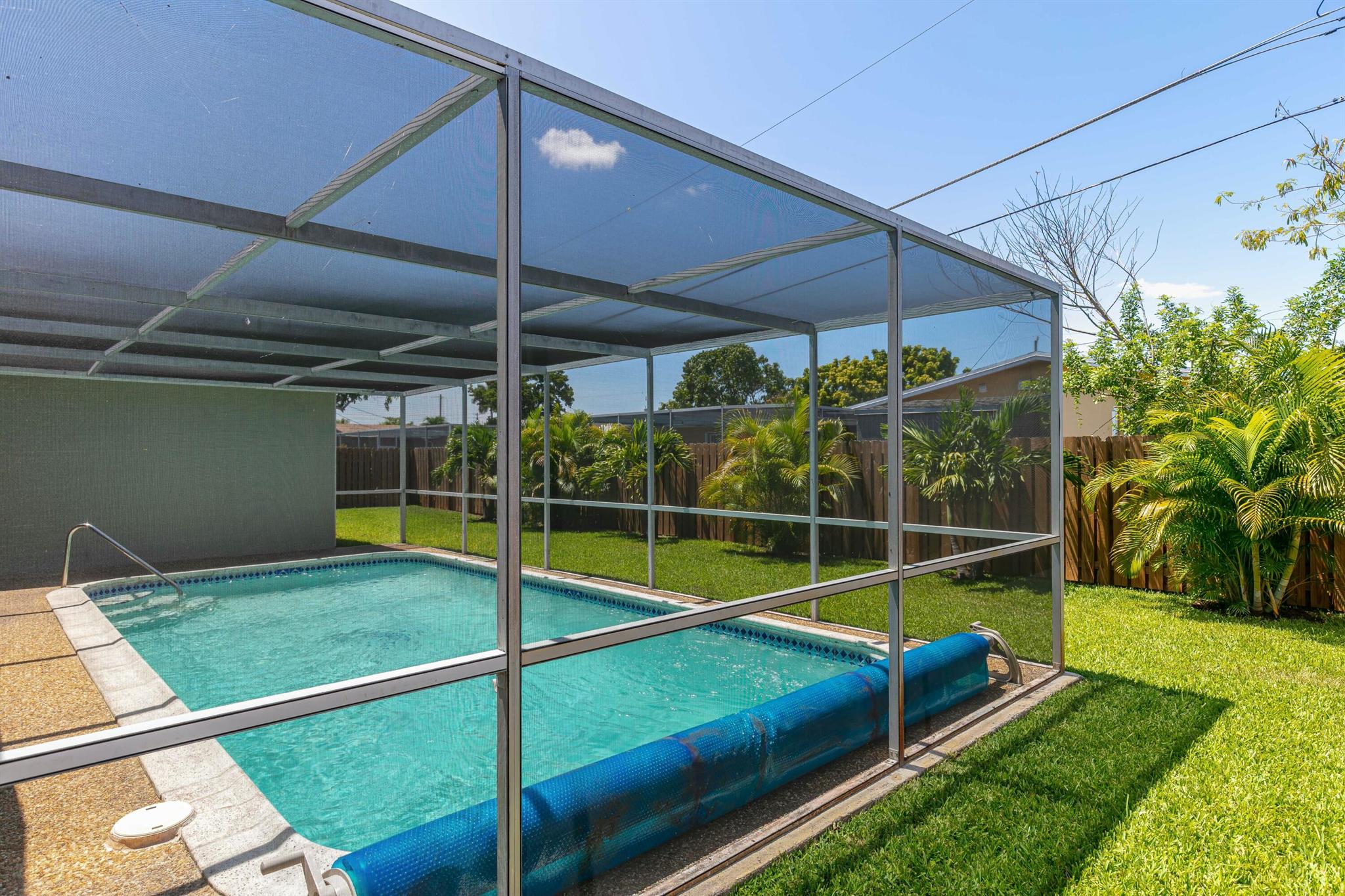 8421 NW 24th Street