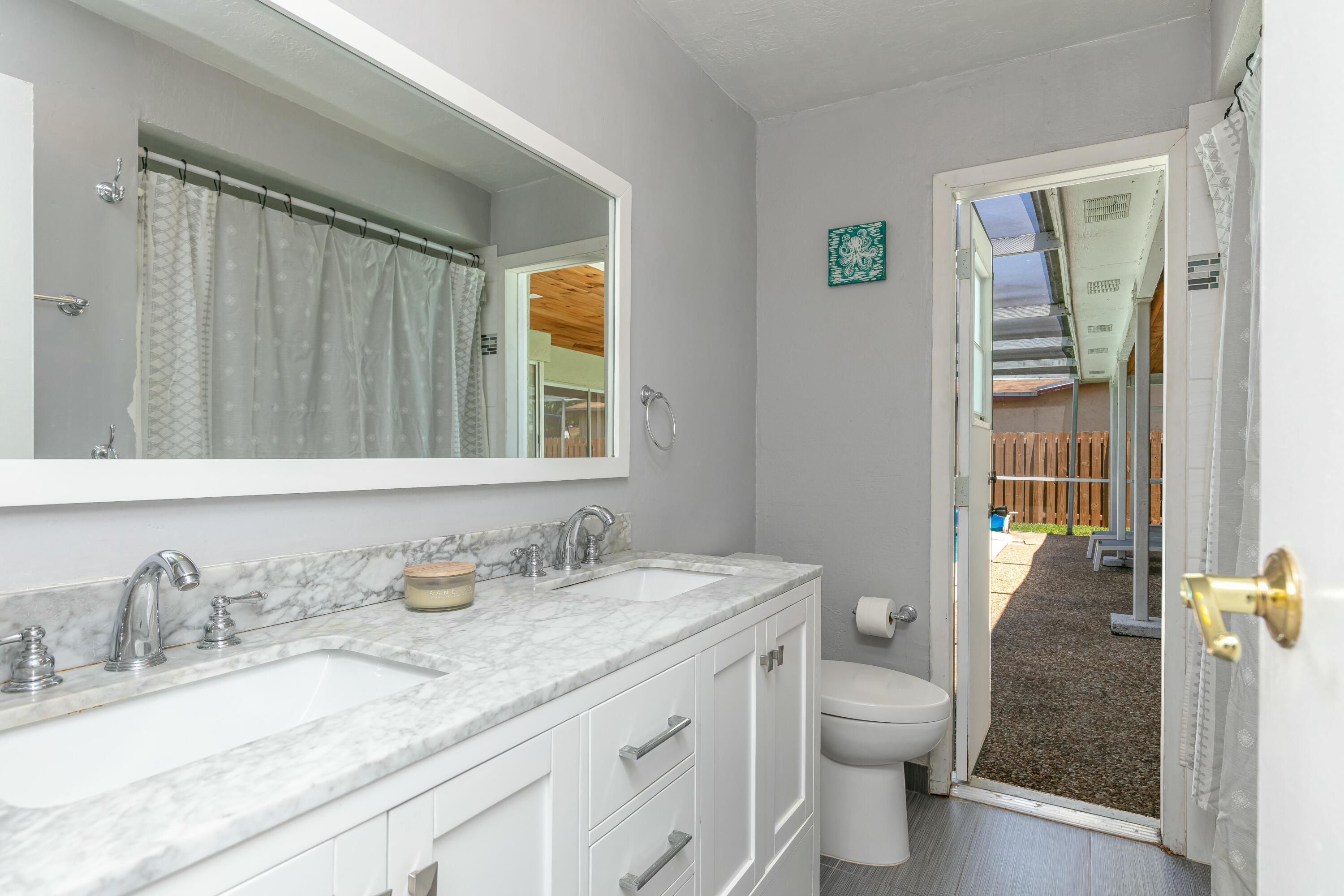 8421 NW 24th Street
