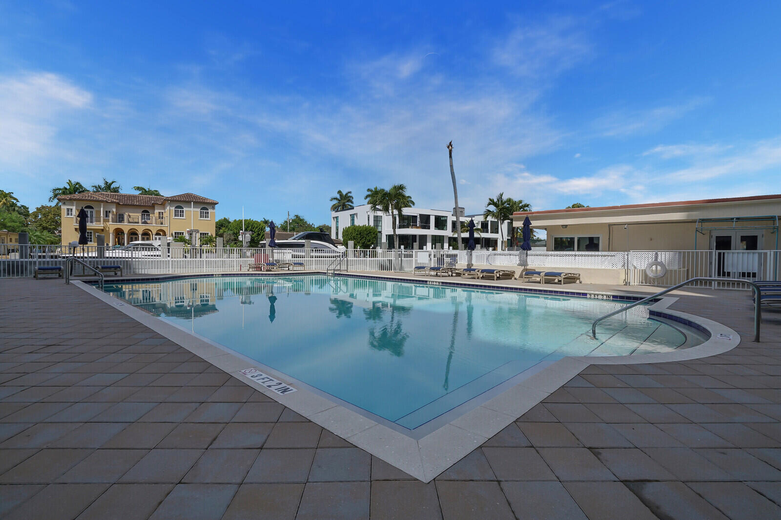 1391 S Ocean Boulevard 805