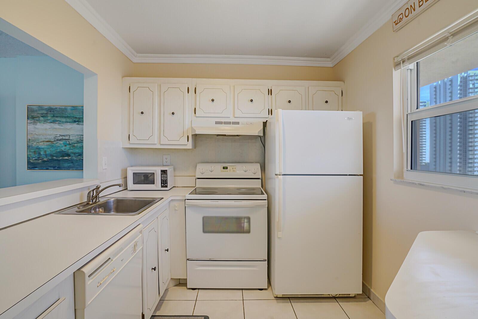 1391 S Ocean Boulevard 805
