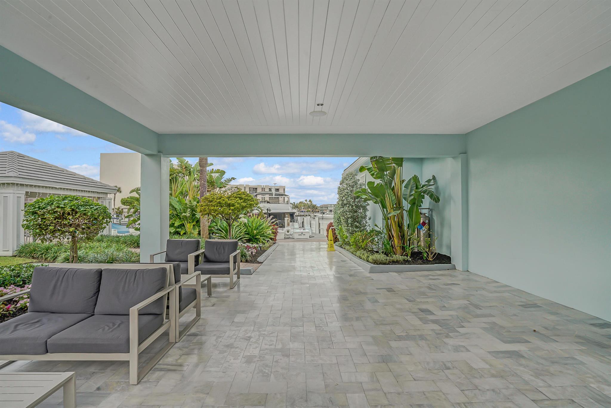 2727 N Ocean Boulevard A-202