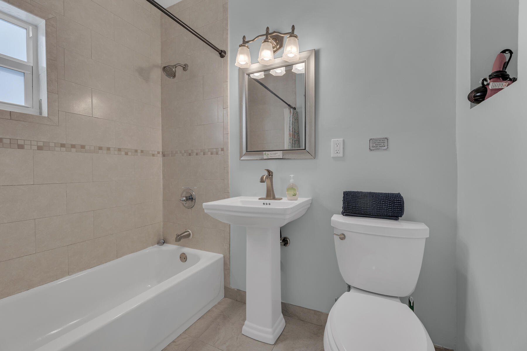 348 SE 18th Avenue