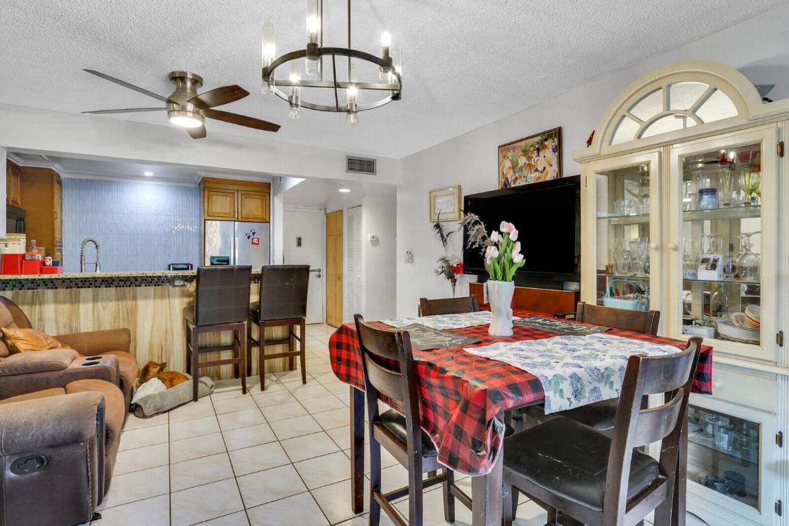 4364 NW 9th Avenue 16-3d