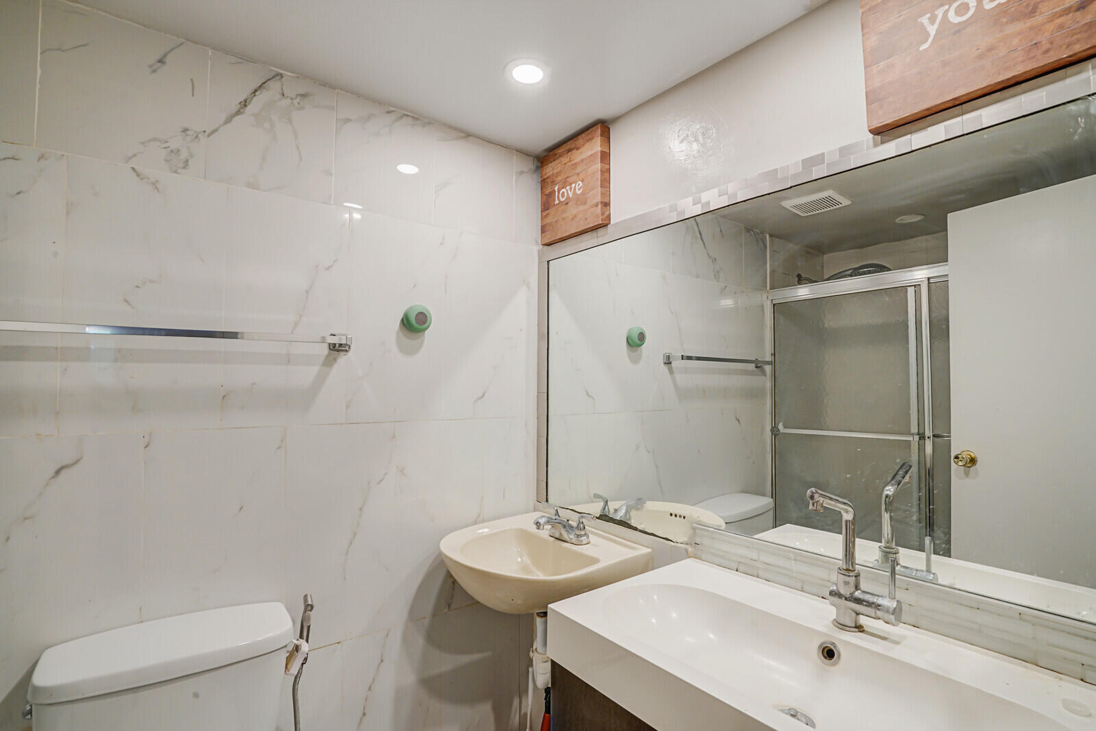 4364 NW 9th Avenue 16-3d