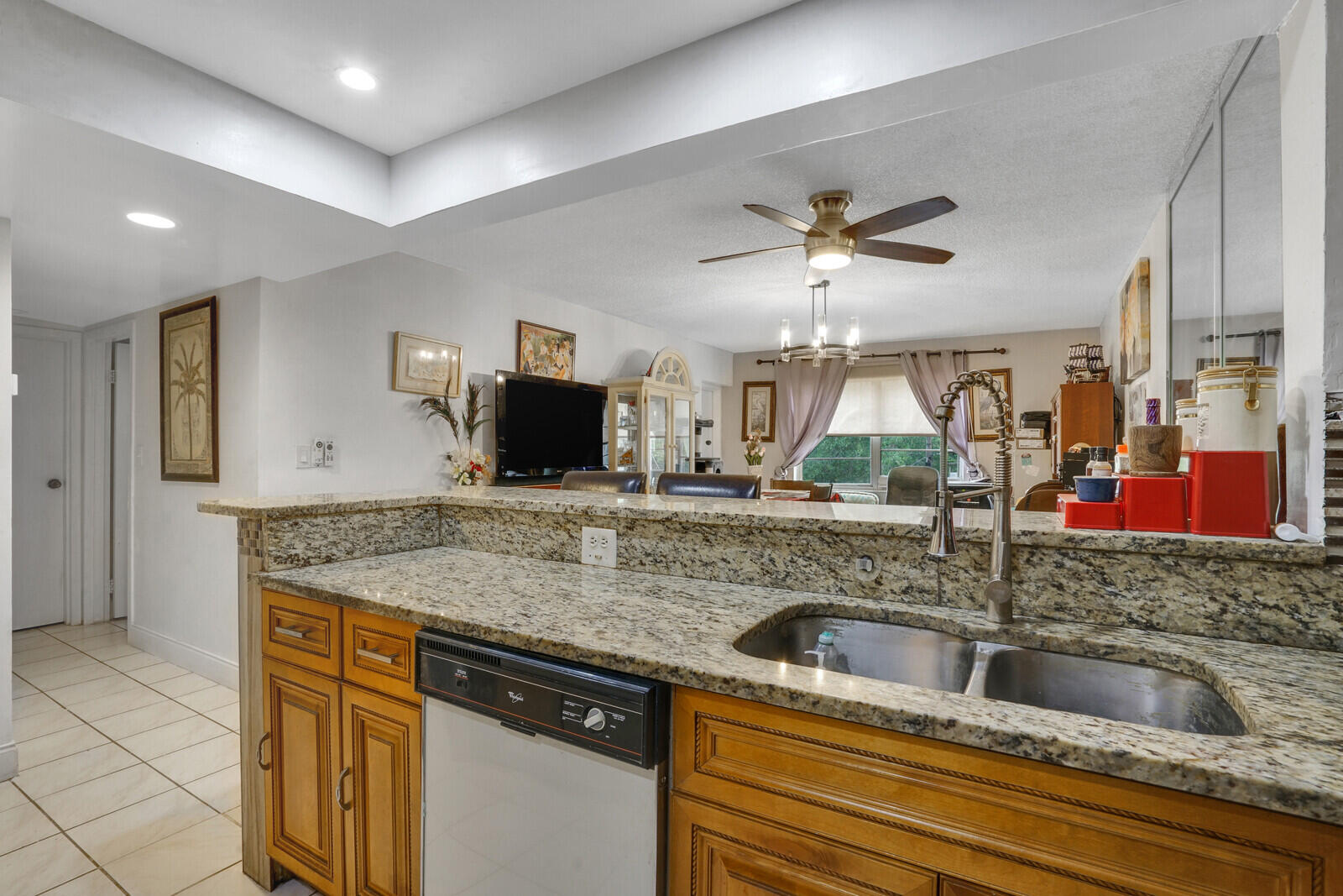 4364 NW 9th Avenue 16-3d