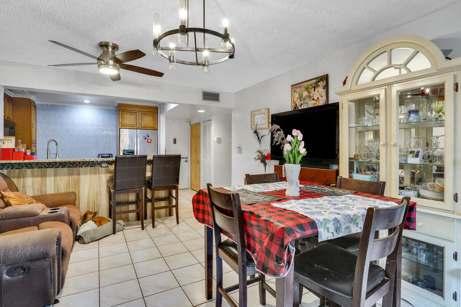 4364 NW 9th Avenue 16-3d