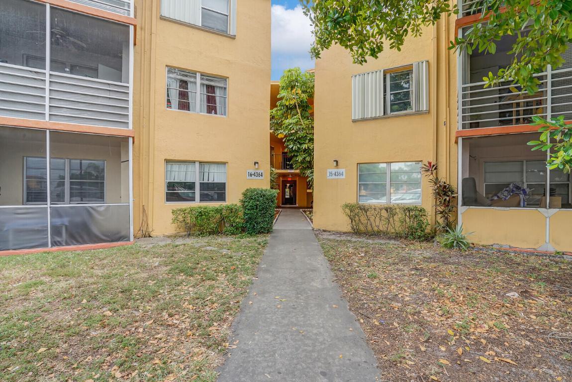 4364 NW 9th Avenue 16-3d