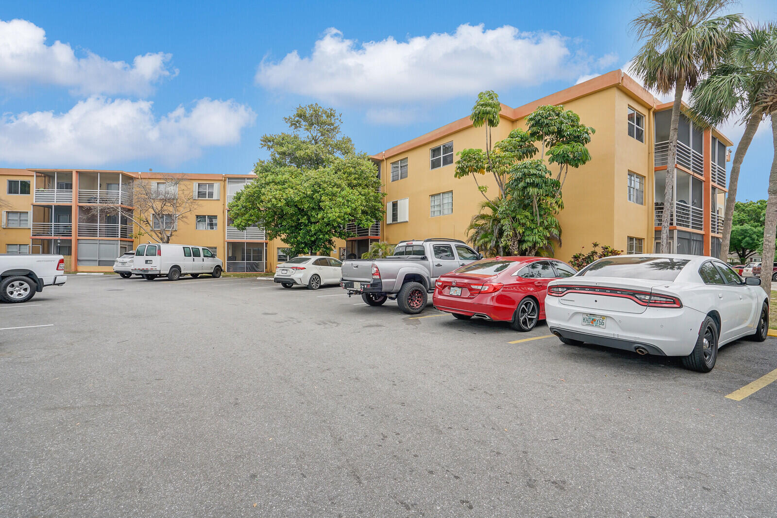 4364 NW 9th Avenue 16-3d