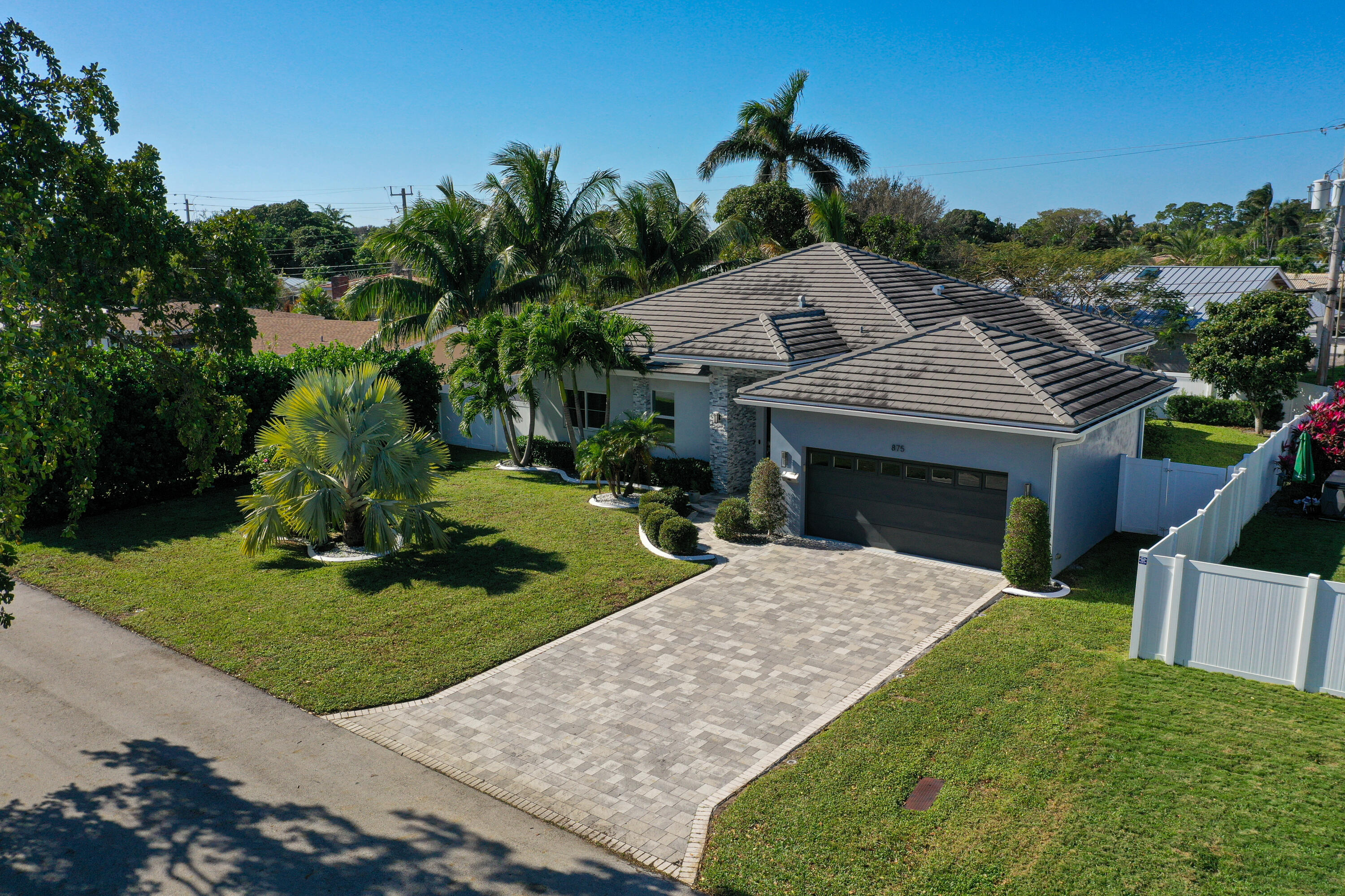 875 SE 13th Avenue