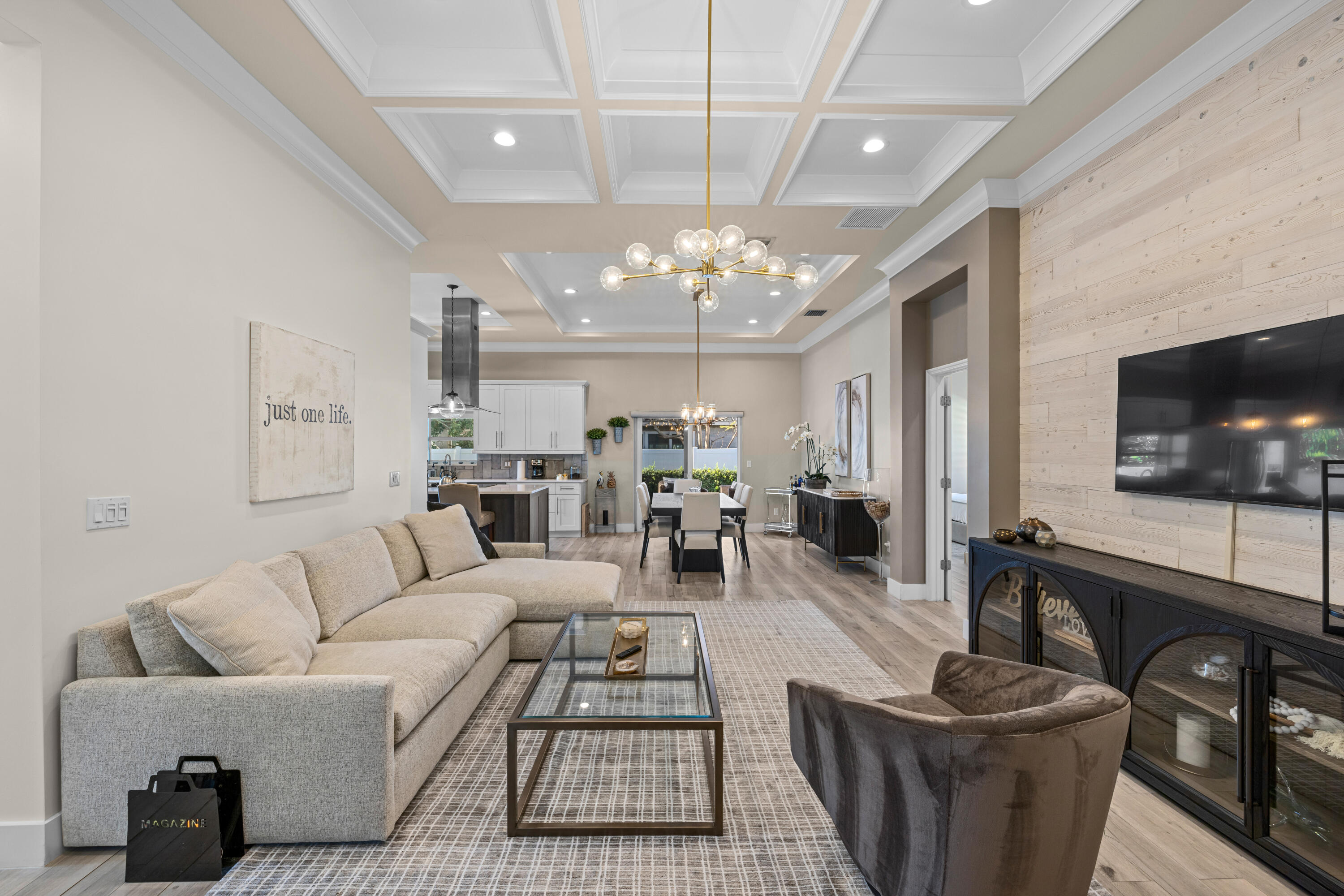 875 SE 13th Avenue