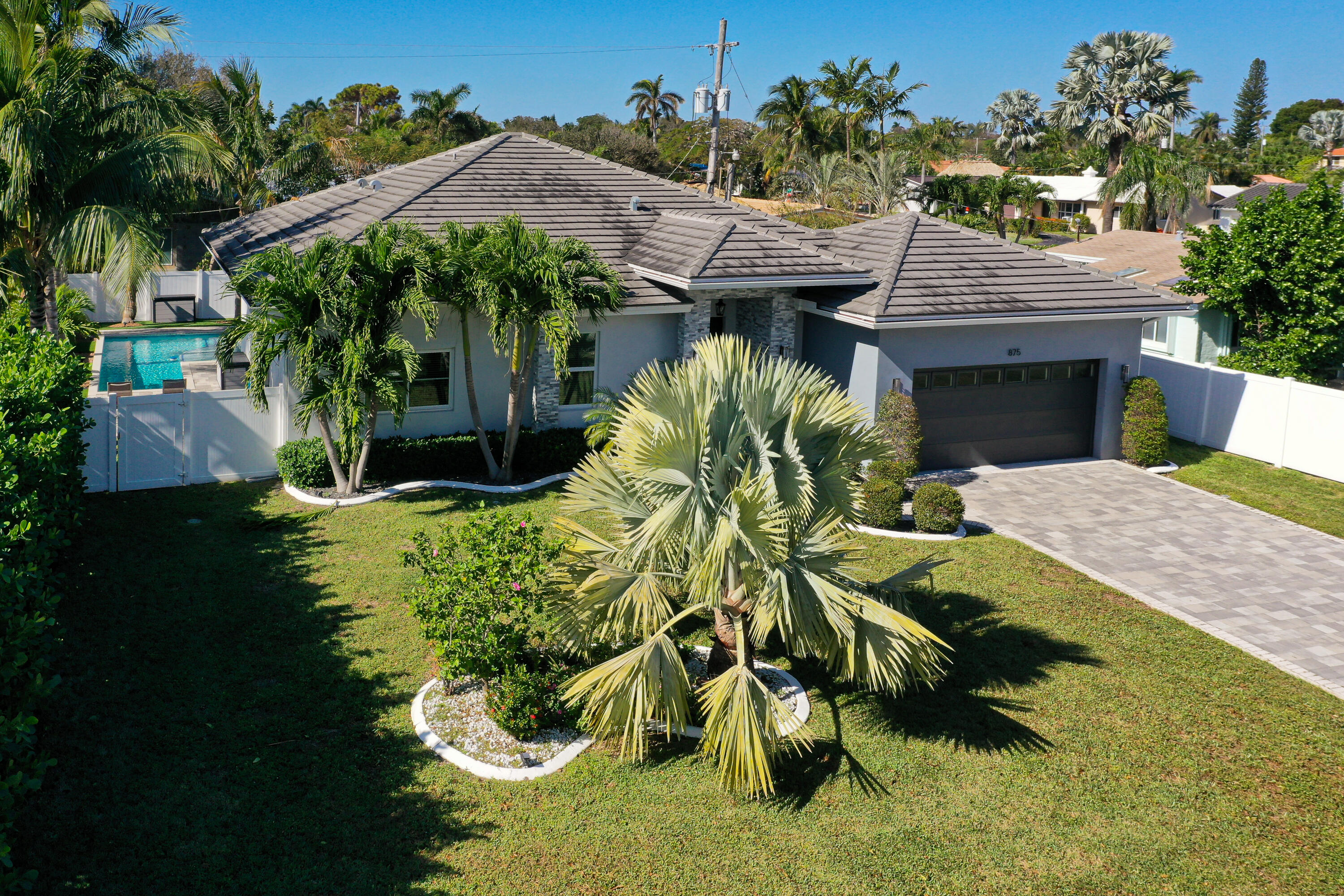 875 SE 13th Avenue
